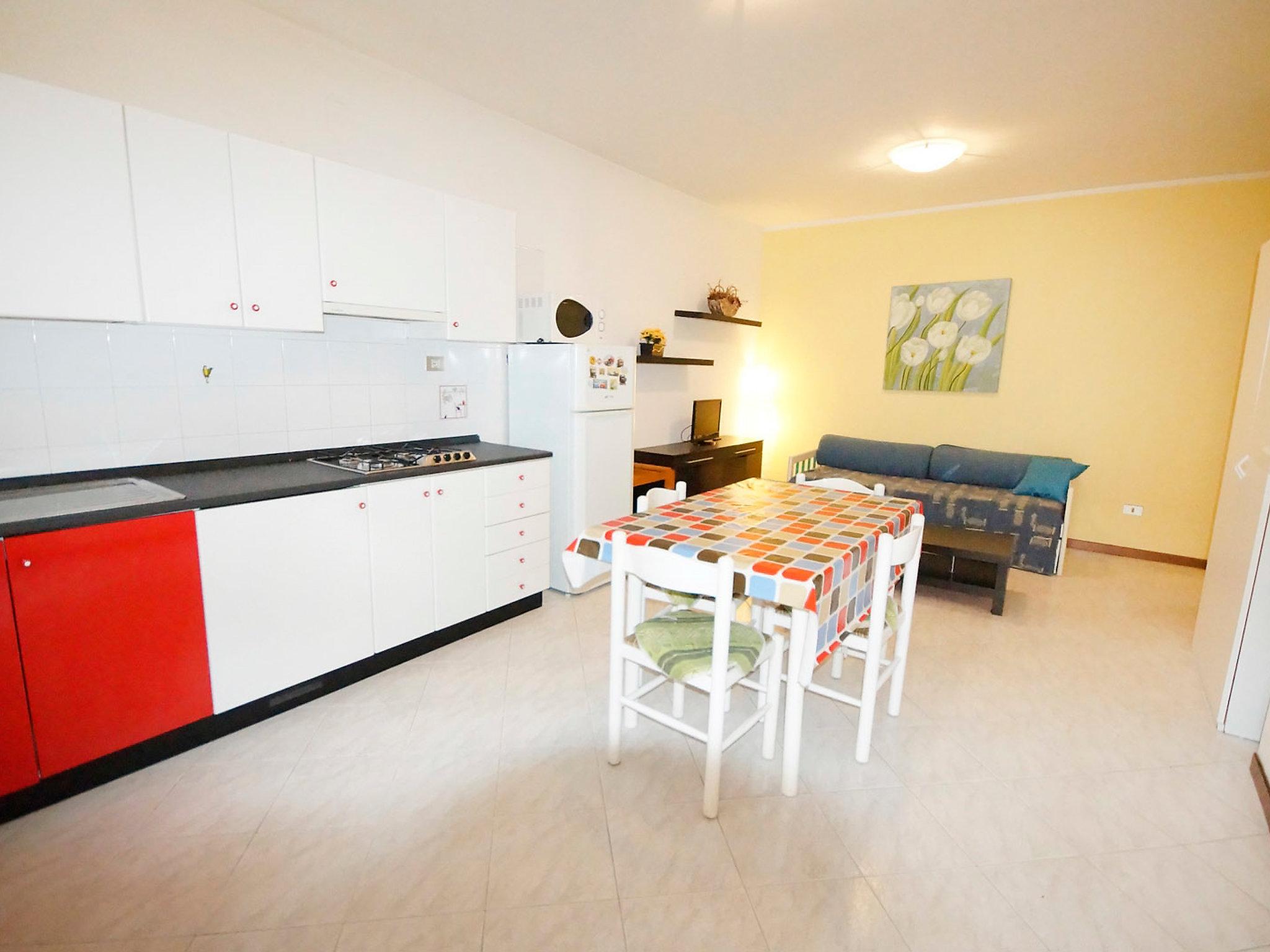 Foto 4 - Apartment mit 2 Schlafzimmern in San Benedetto del Tronto