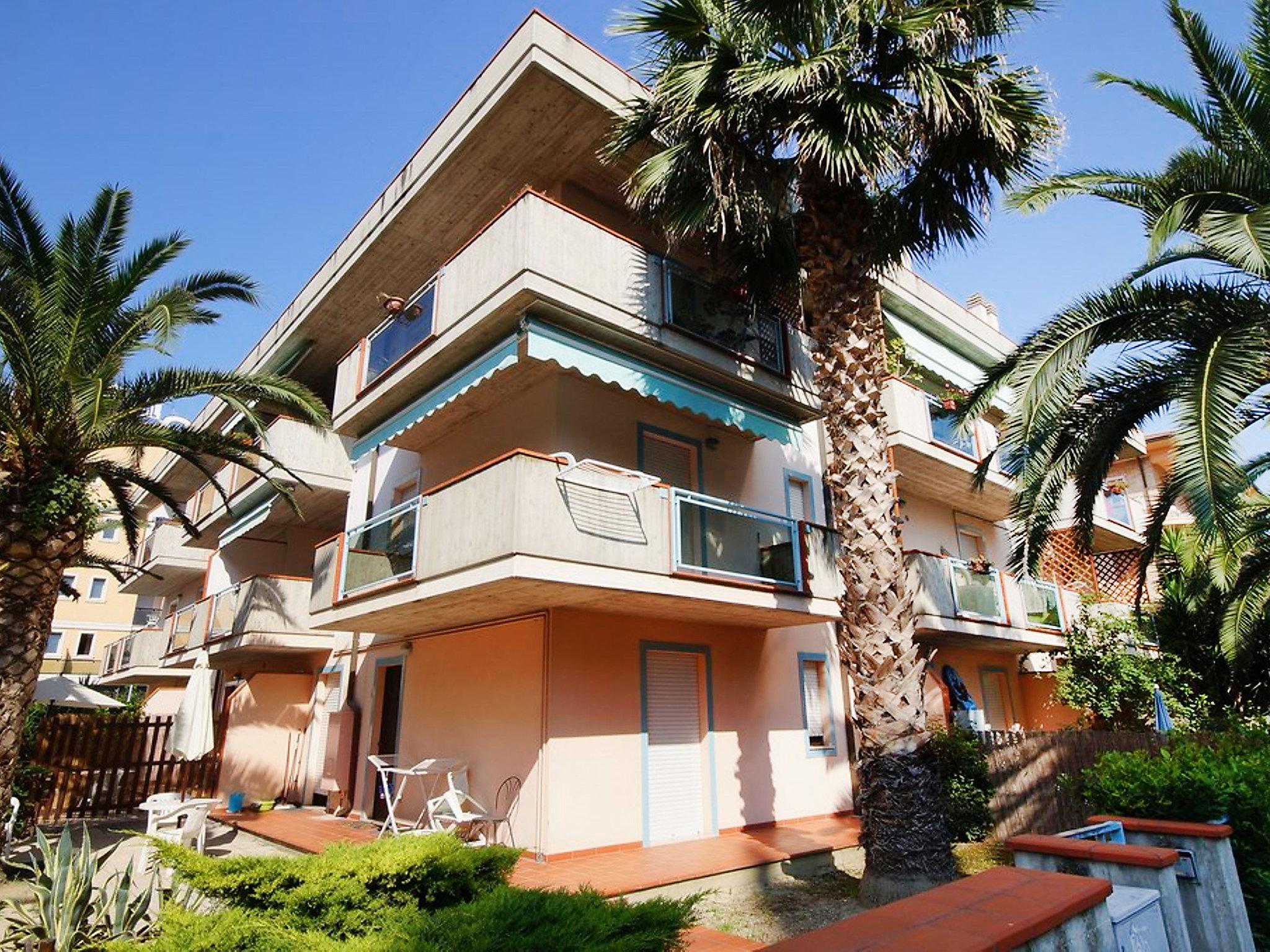 Foto 17 - Apartamento de 2 habitaciones en San Benedetto del Tronto con vistas al mar