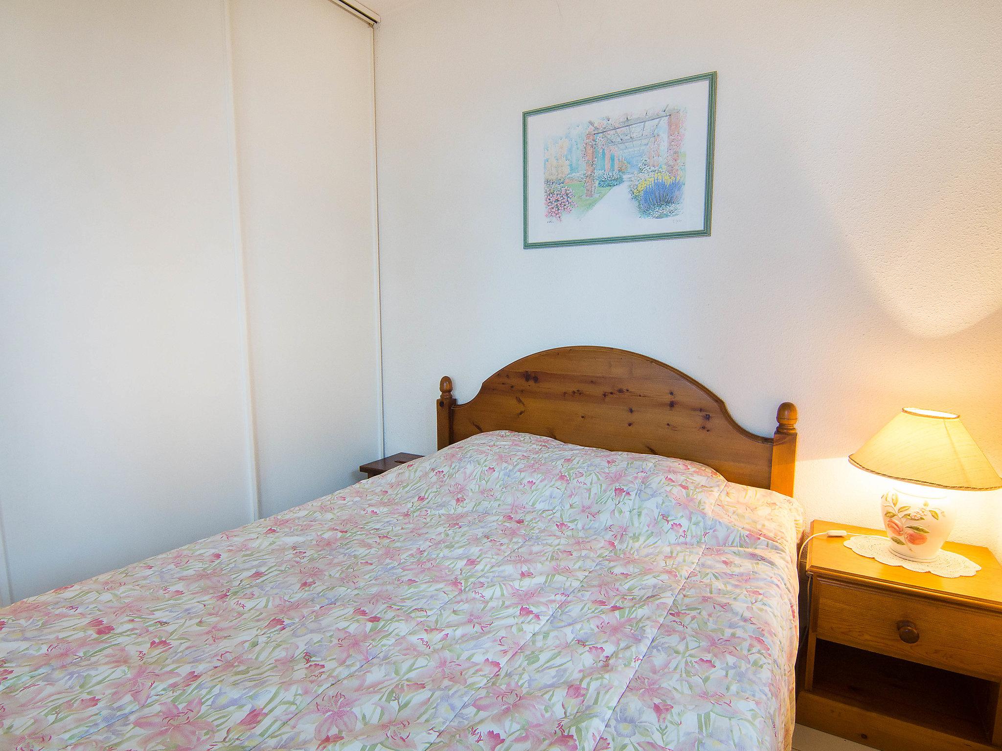 Foto 11 - Apartment mit 1 Schlafzimmer in Cavalaire-sur-Mer mit terrasse
