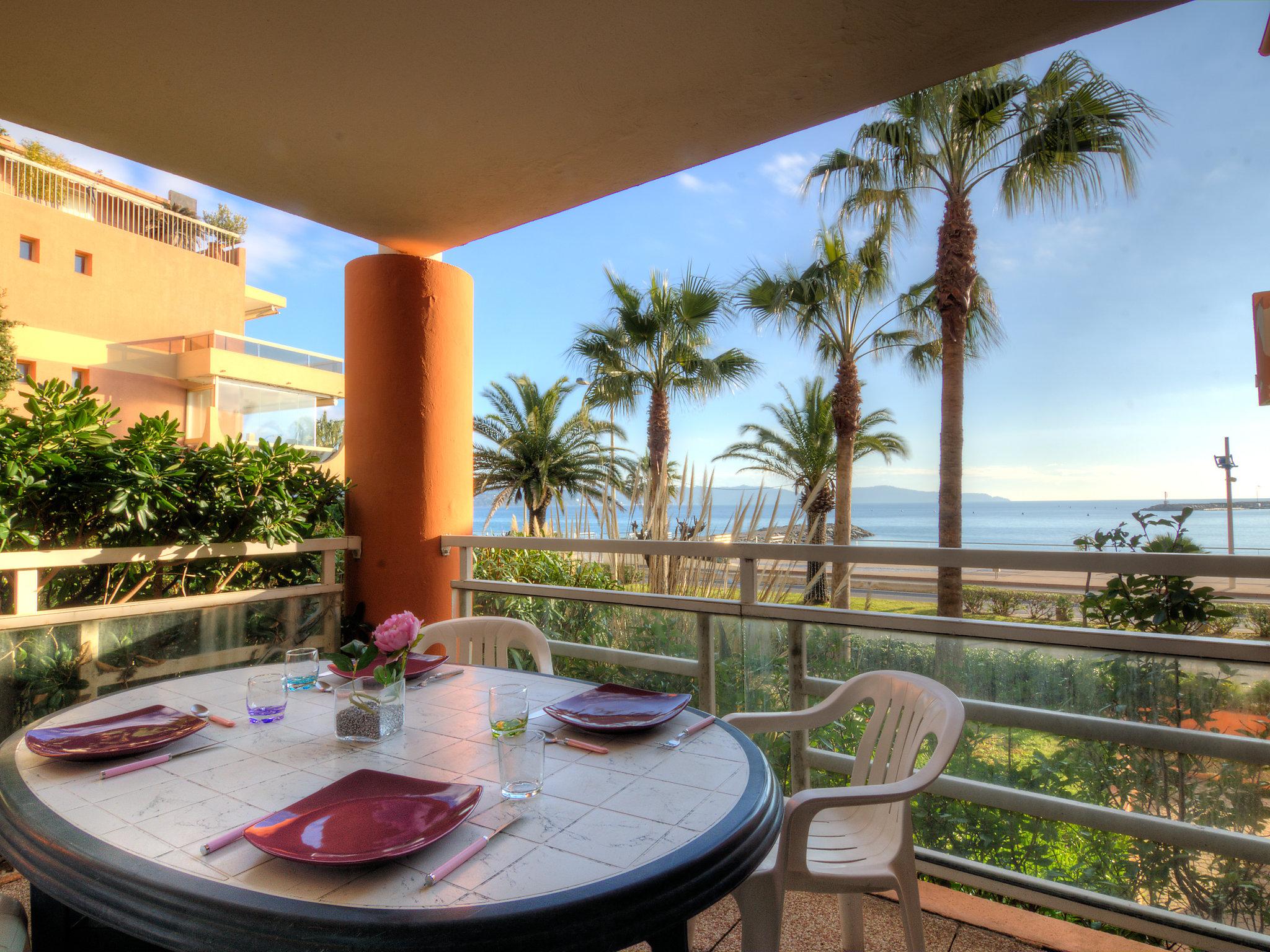 Photo 1 - 1 bedroom Apartment in Cavalaire-sur-Mer with terrace