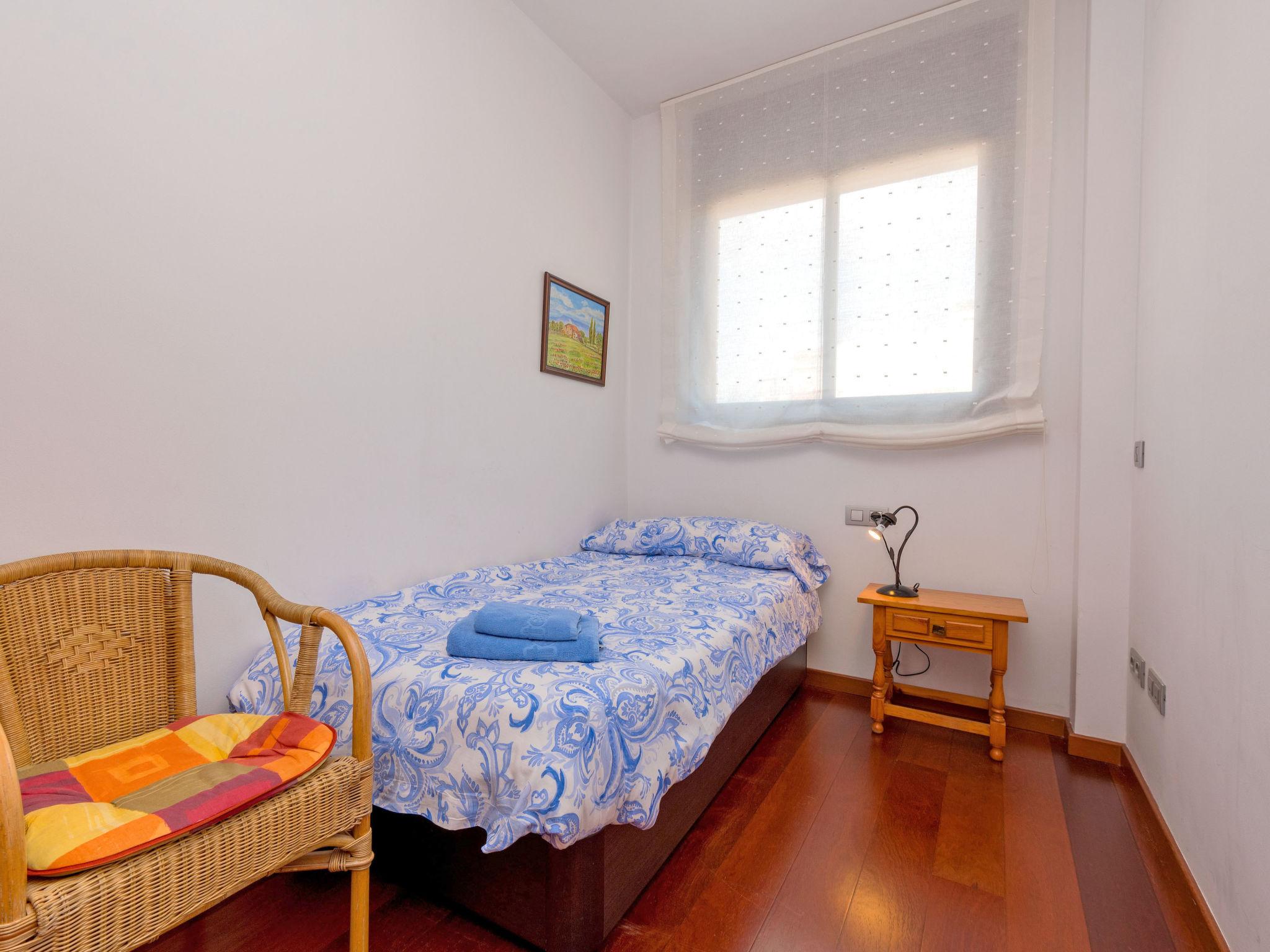 Foto 14 - Apartment mit 3 Schlafzimmern in Barcelona