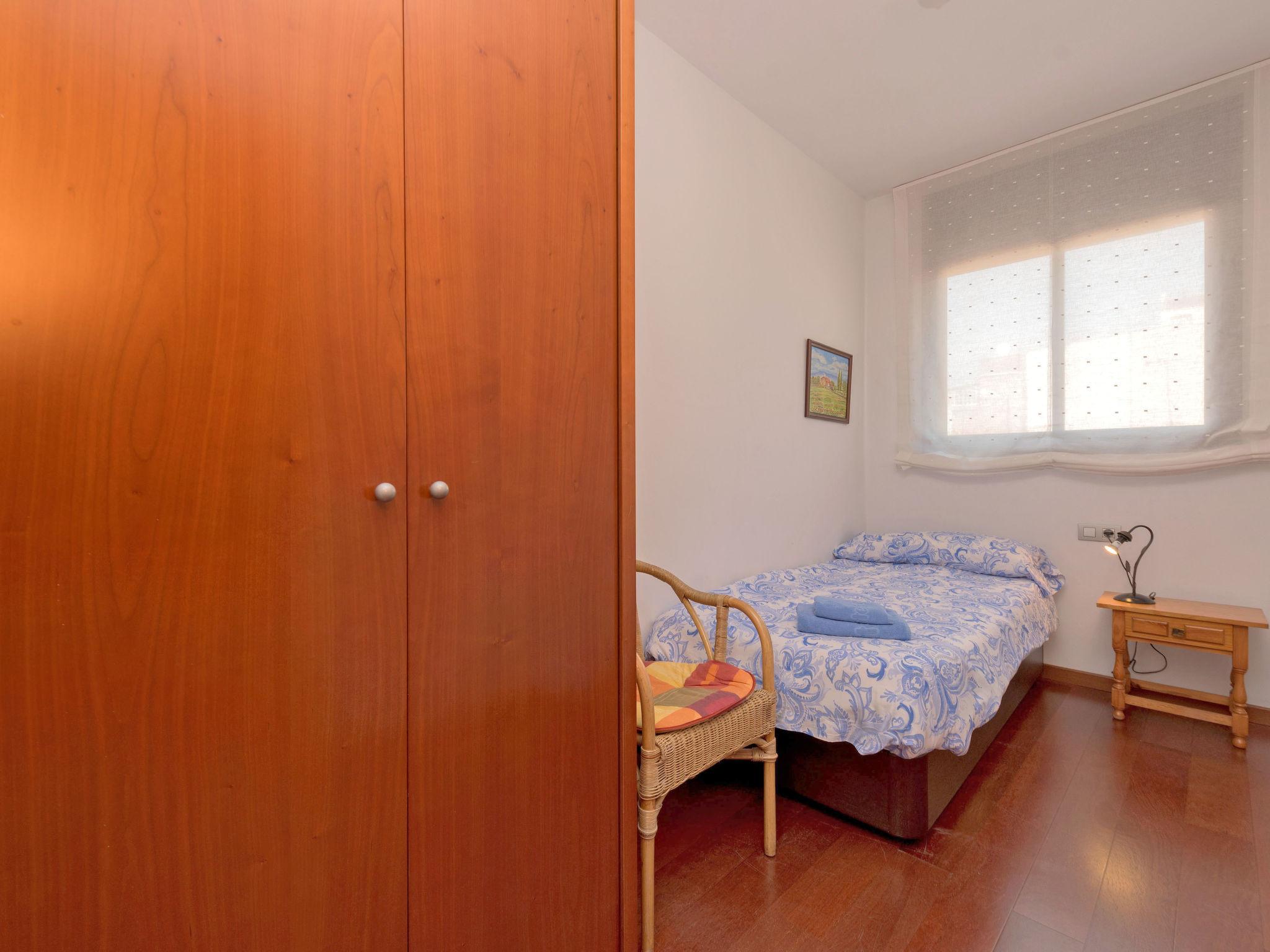 Photo 15 - 3 bedroom Apartment in Barcelona with garden