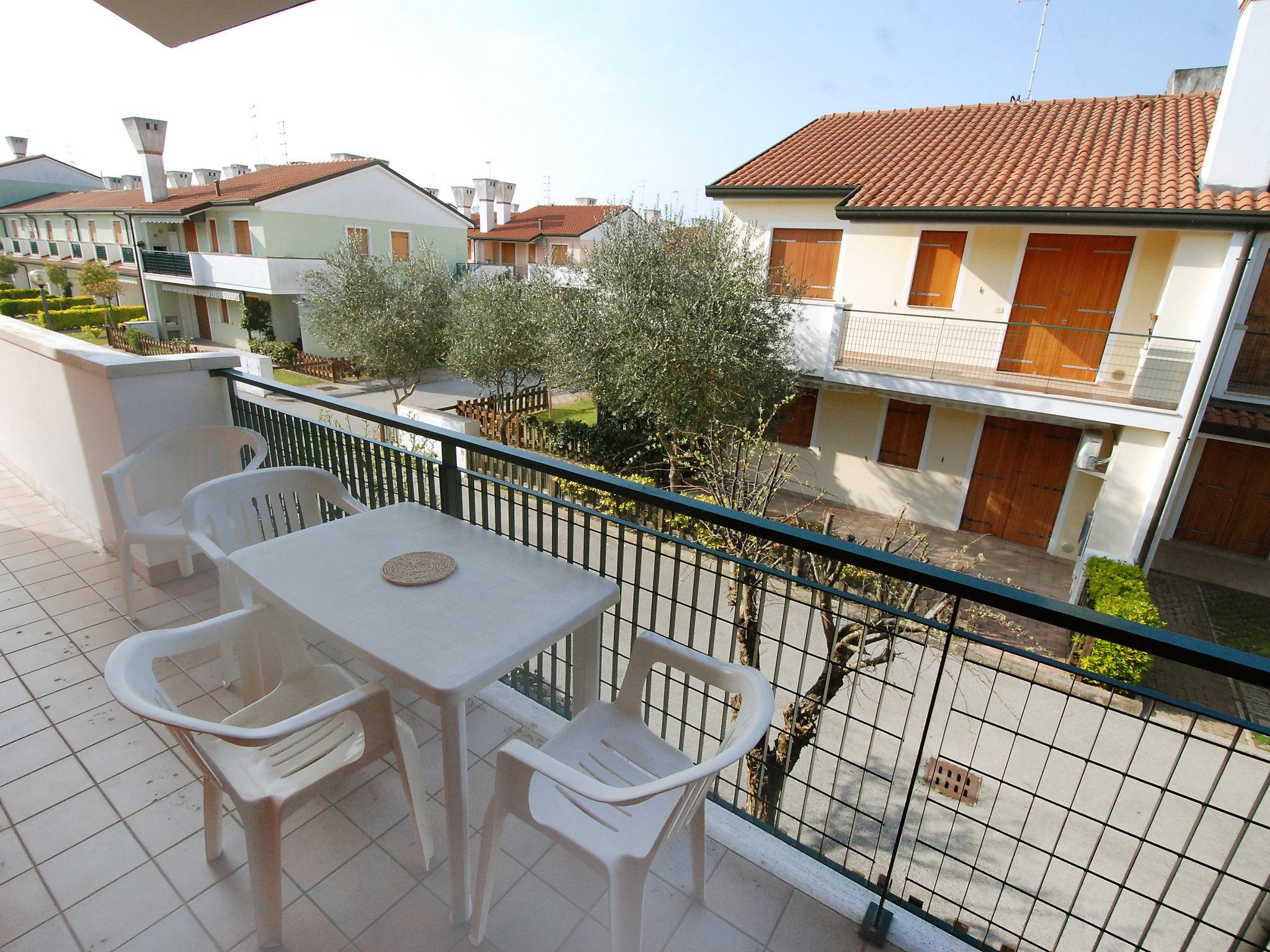 Foto 18 - Appartamento con 2 camere da letto a Rosolina con piscina e terrazza