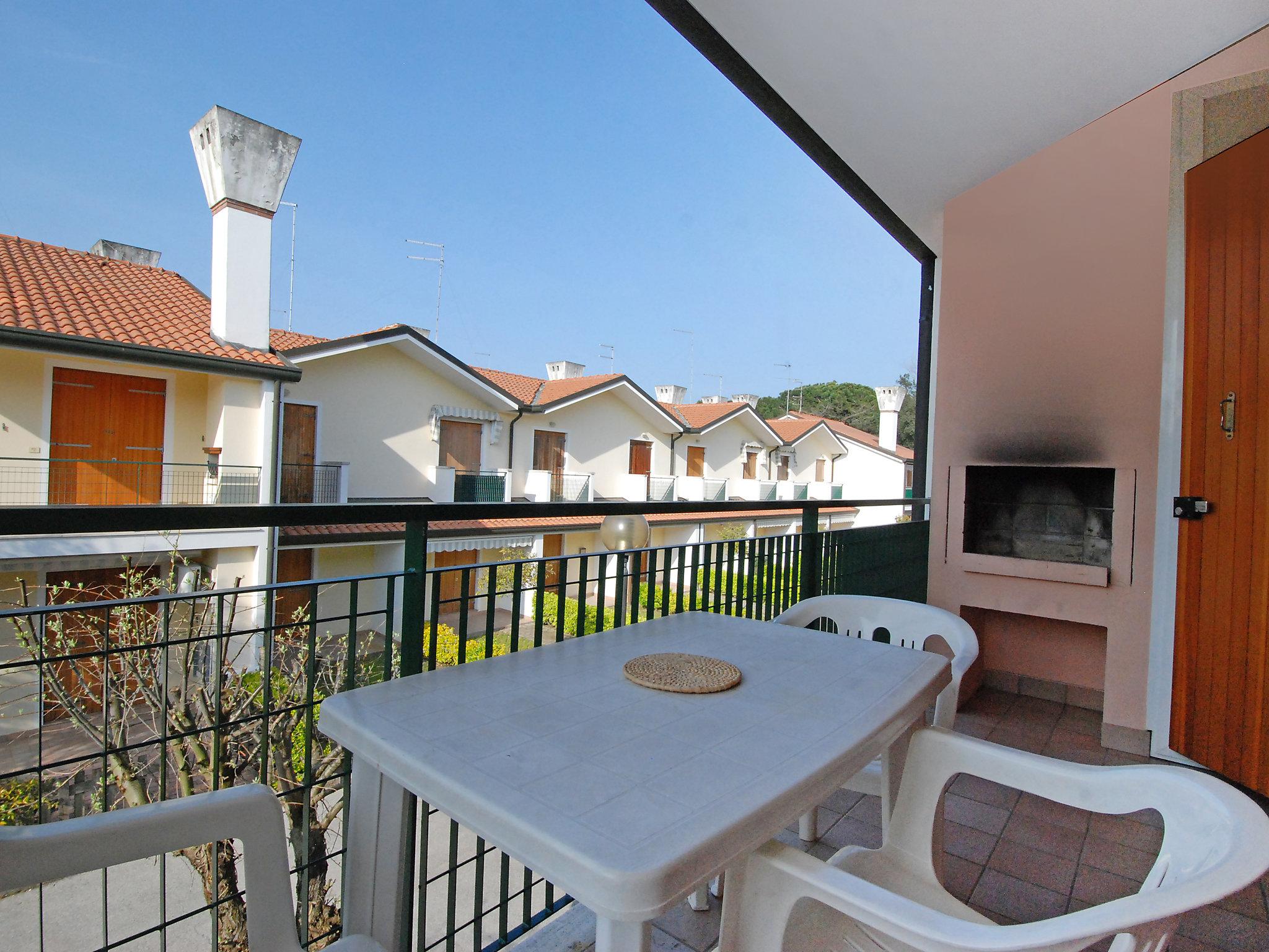 Photo 20 - Appartement de 2 chambres à Rosolina avec piscine et terrasse