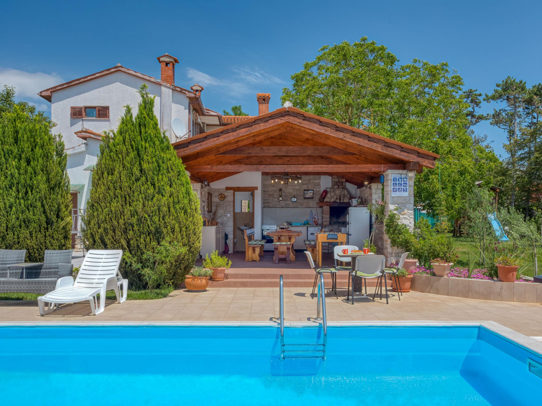 Foto 21 - Casa de 6 habitaciones en Sveta Nedelja con piscina privada y vistas al mar