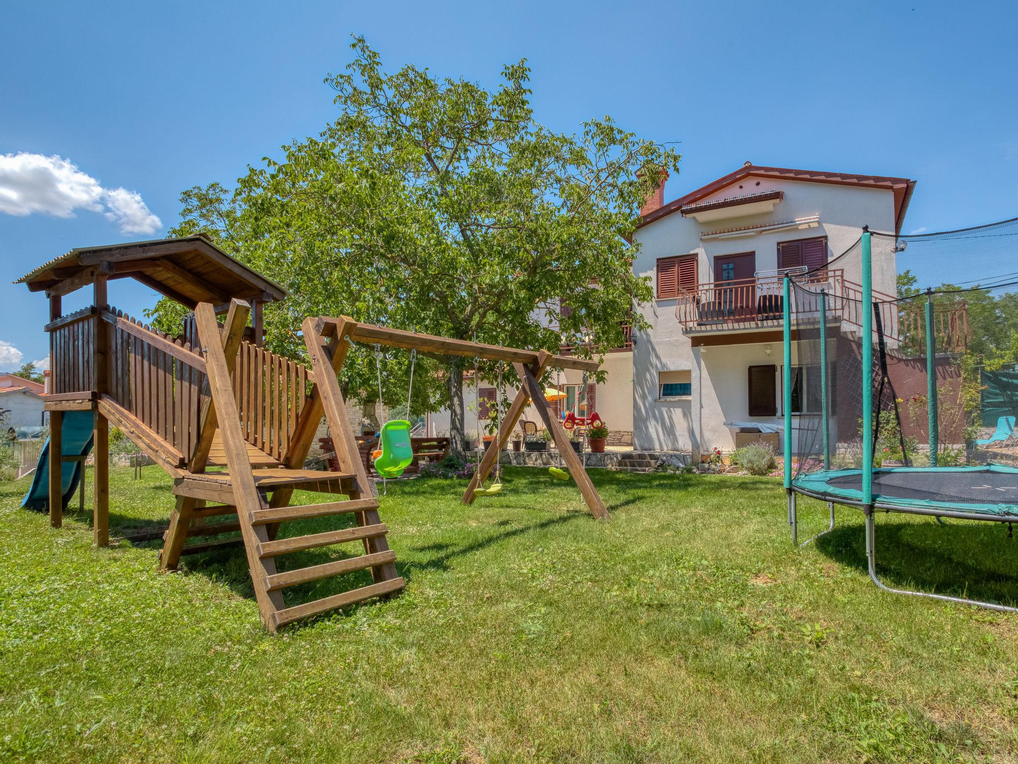 Foto 8 - Haus mit 6 Schlafzimmern in Sveta Nedelja mit privater pool und blick aufs meer