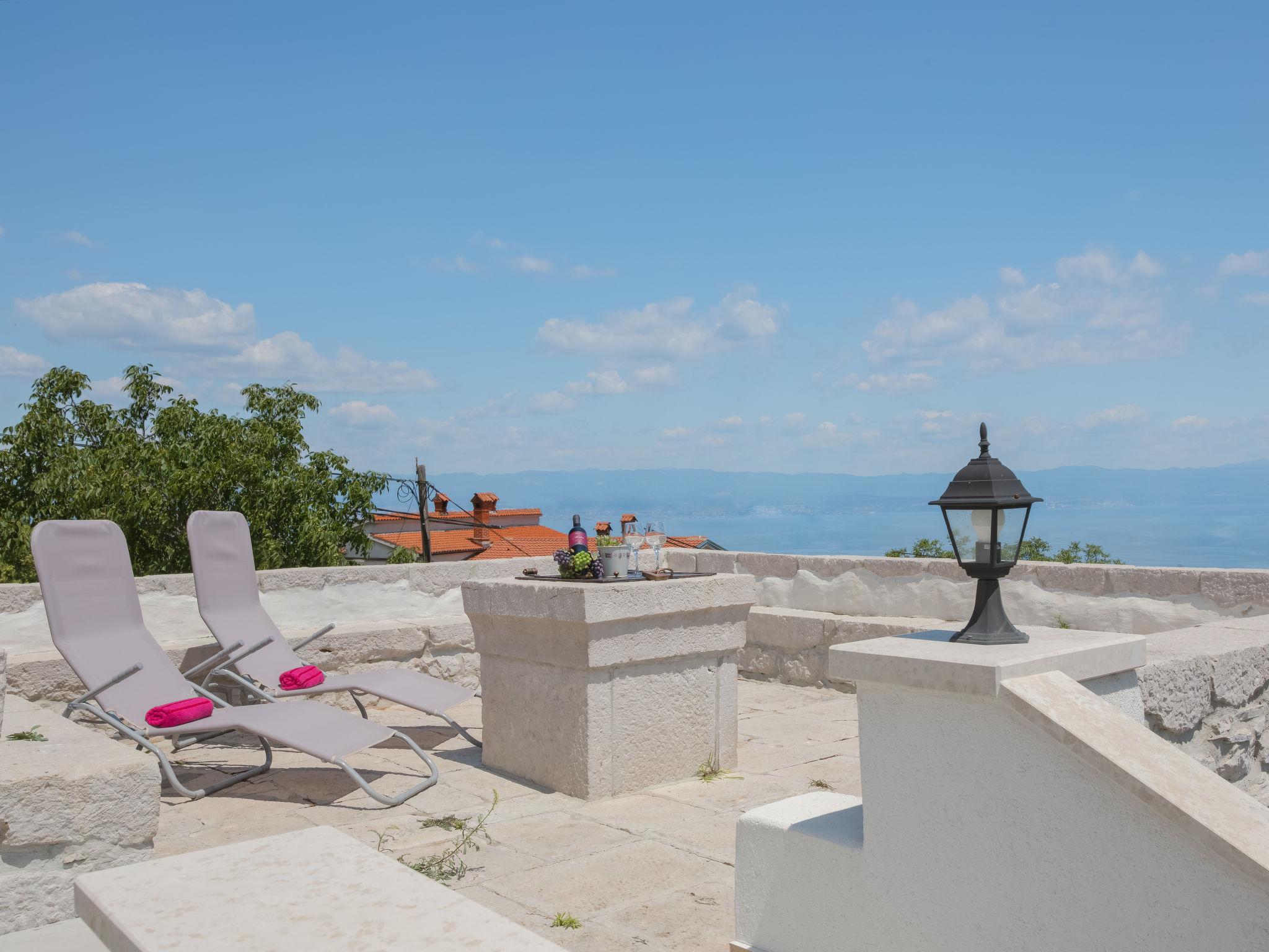 Foto 19 - Haus mit 2 Schlafzimmern in Mošćenička Draga mit terrasse und blick aufs meer