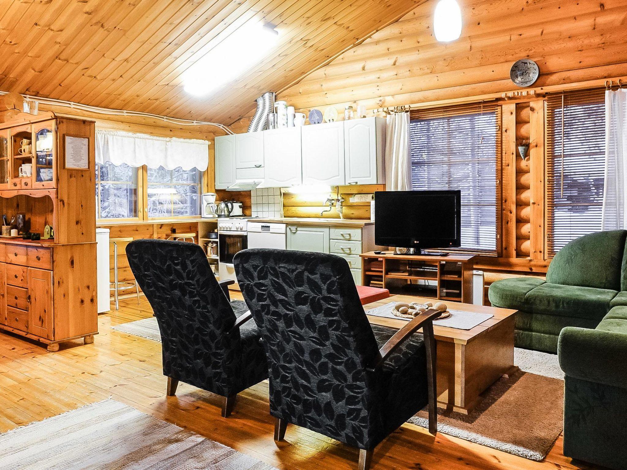 Foto 9 - Casa de 2 habitaciones en Inari con sauna y vistas a la montaña
