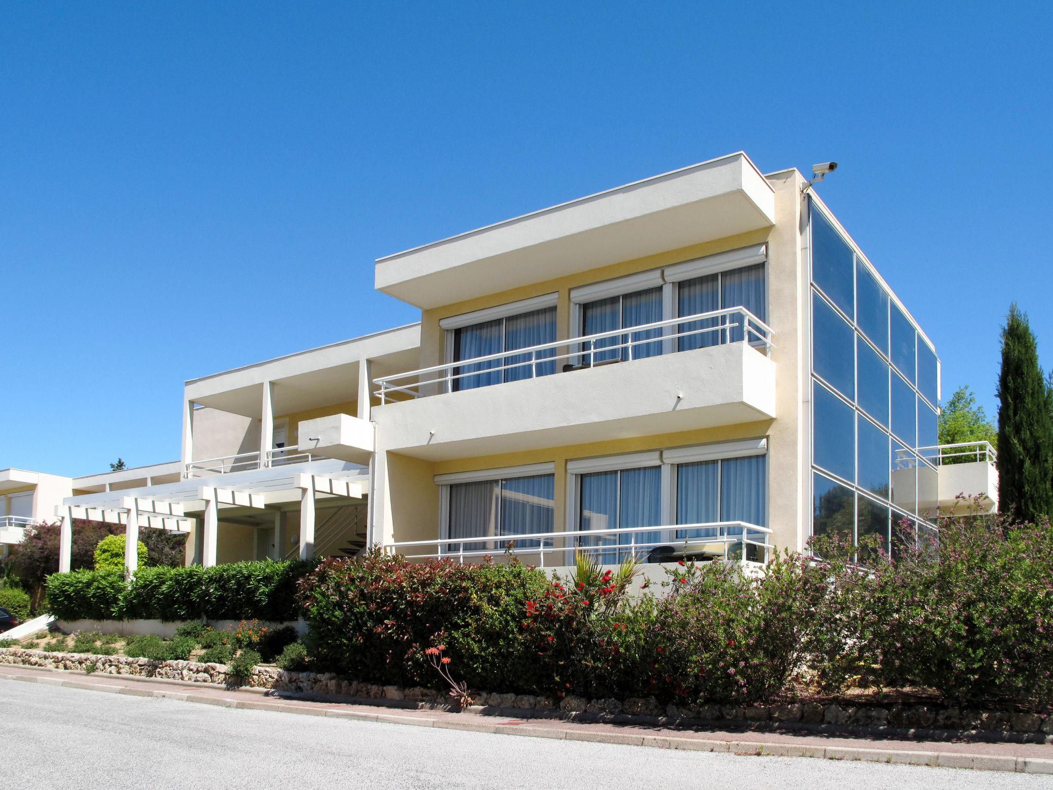 Foto 50 - Apartment mit 2 Schlafzimmern in Sainte-Maxime mit schwimmbad und blick aufs meer