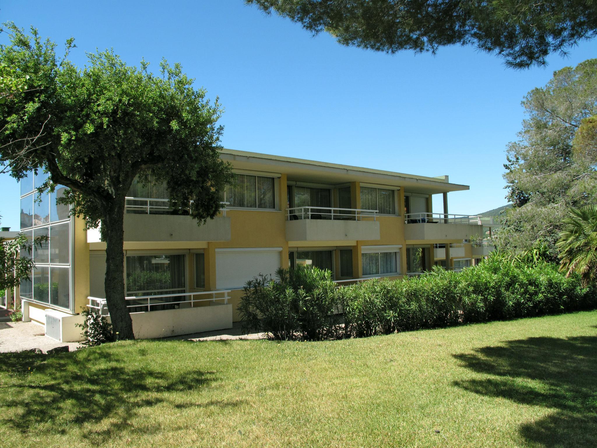 Foto 47 - Apartamento de 1 habitación en Sainte-Maxime con piscina y vistas al mar