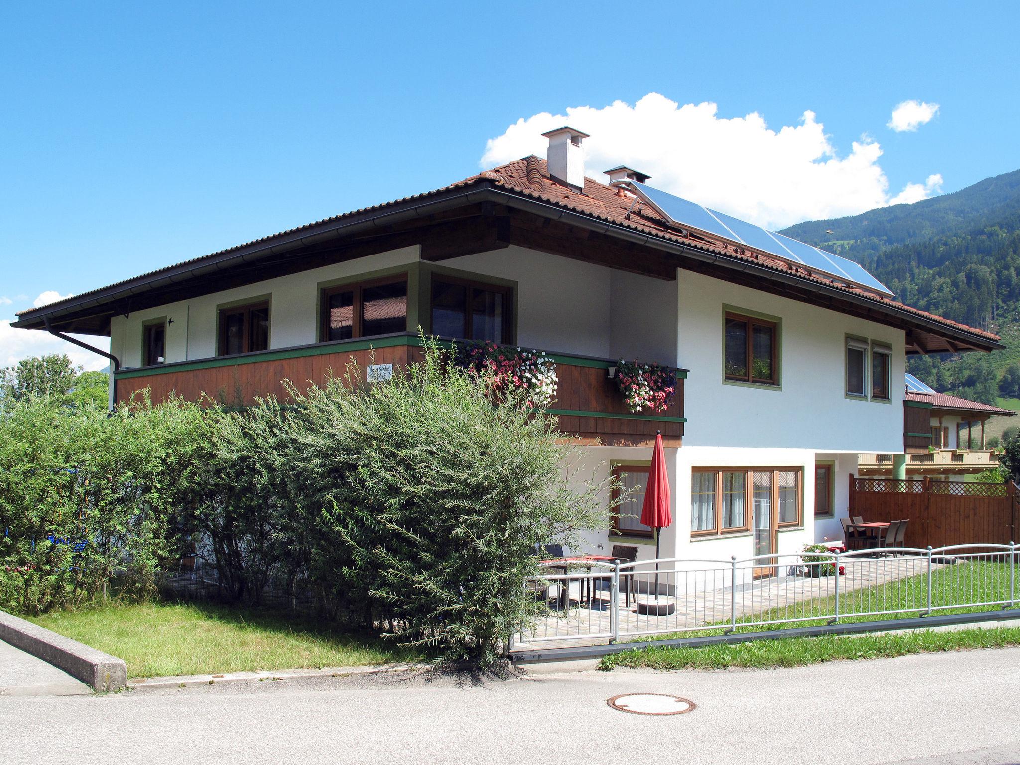 Foto 18 - Apartamento de 3 quartos em Aschau im Zillertal com jardim e terraço