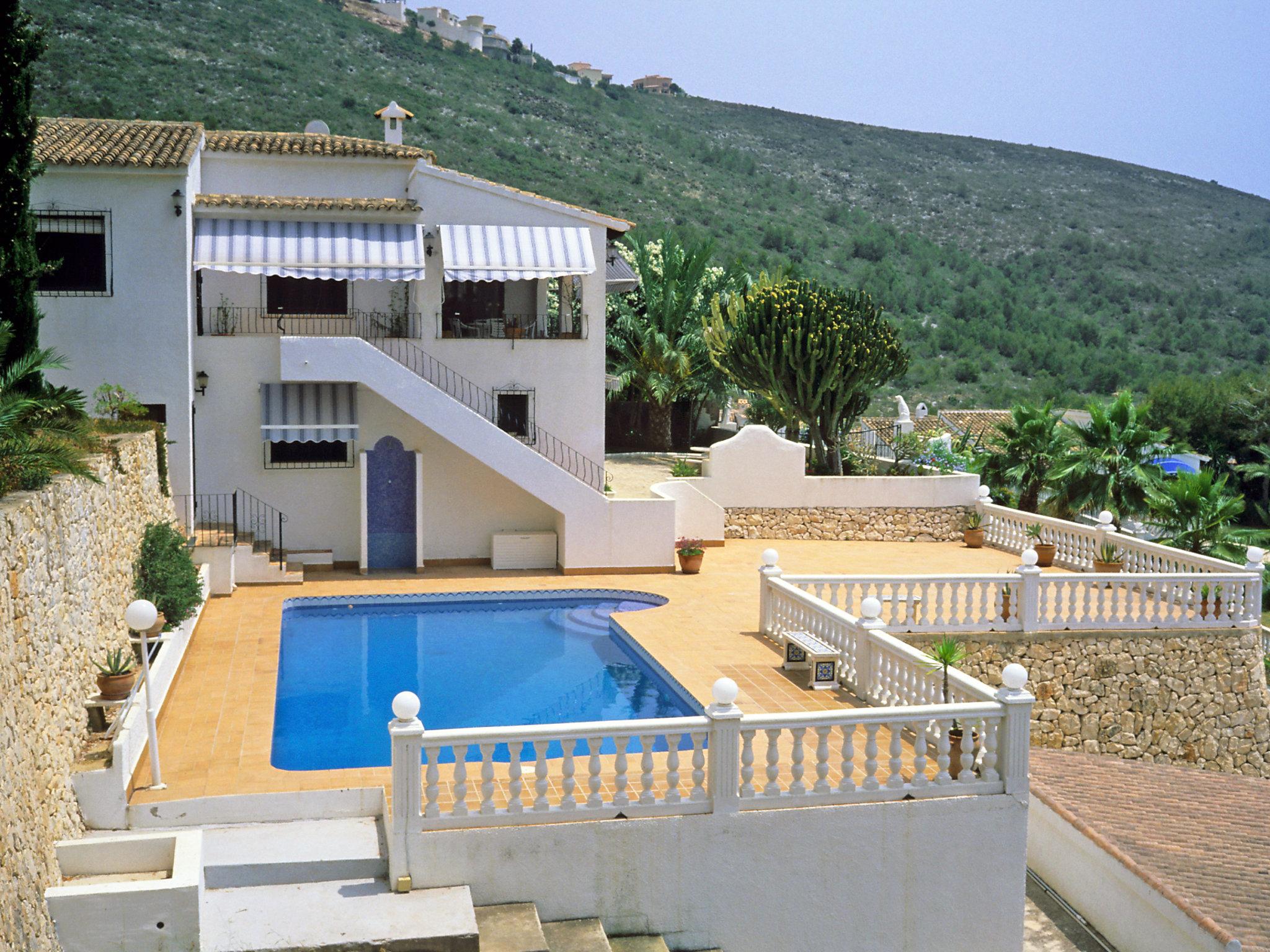 Foto 1 - Casa de 5 quartos em Teulada com piscina privada e vistas do mar