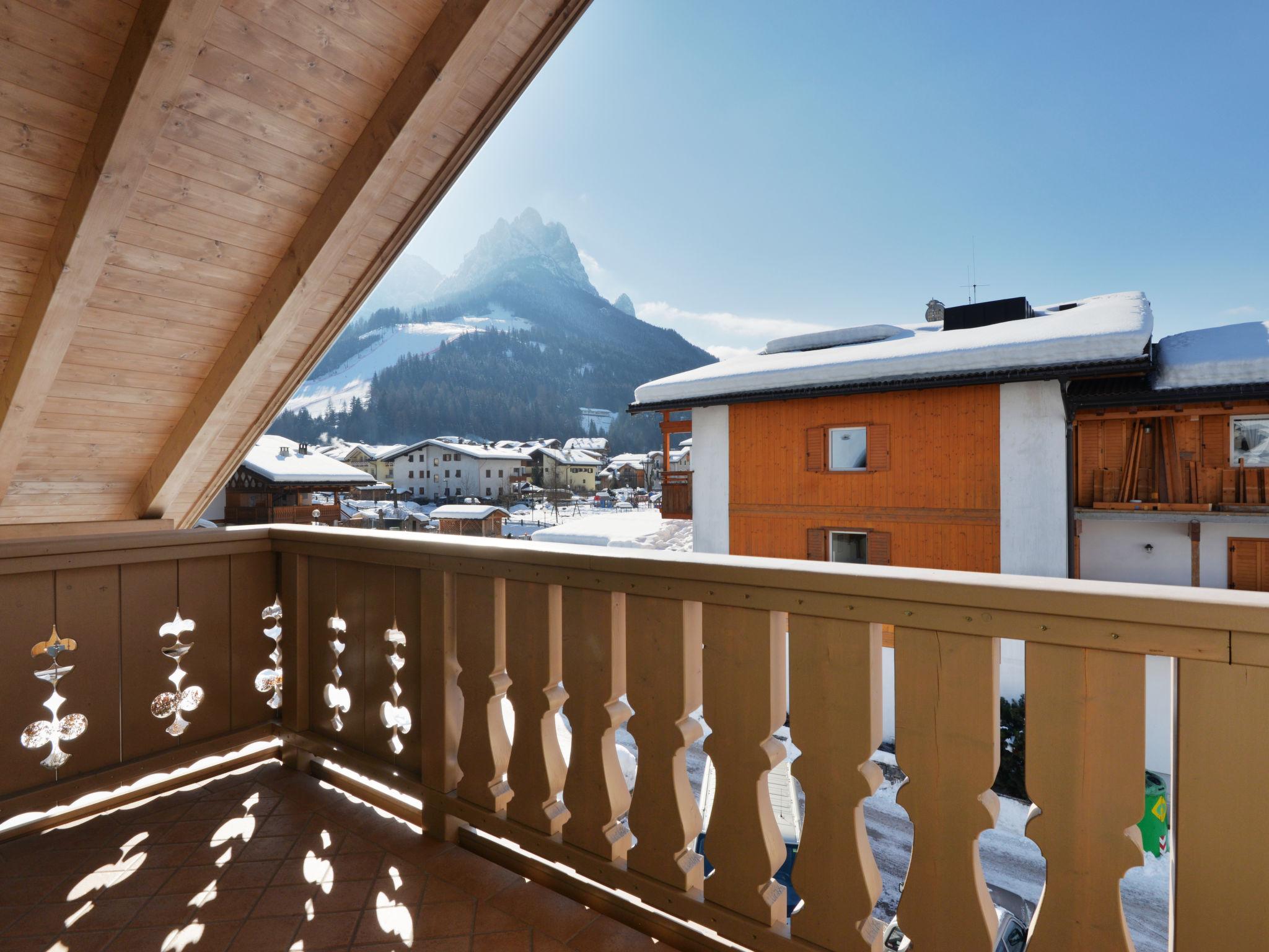 Foto 20 - Apartment mit 3 Schlafzimmern in San Giovanni di Fassa-Sèn Jan mit blick auf die berge