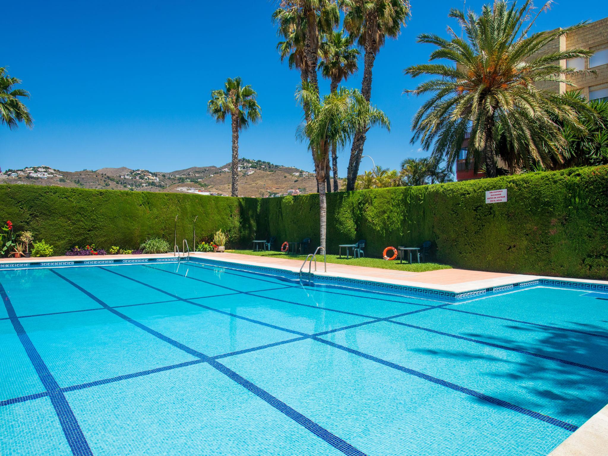 Photo 1 - Appartement de 3 chambres à Almuñécar avec piscine et jardin