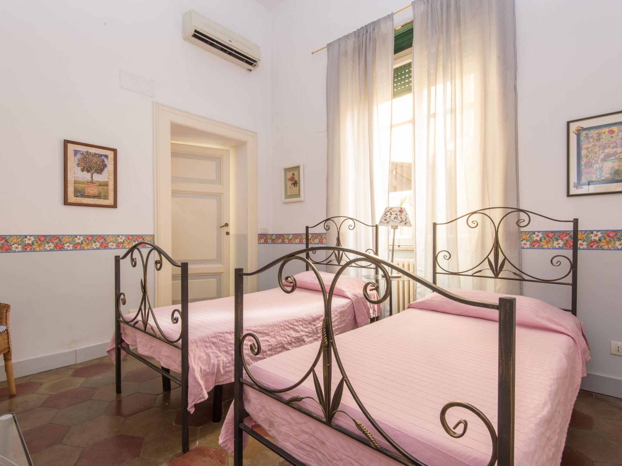 Photo 19 - 2 bedroom Apartment in Rome with terrace