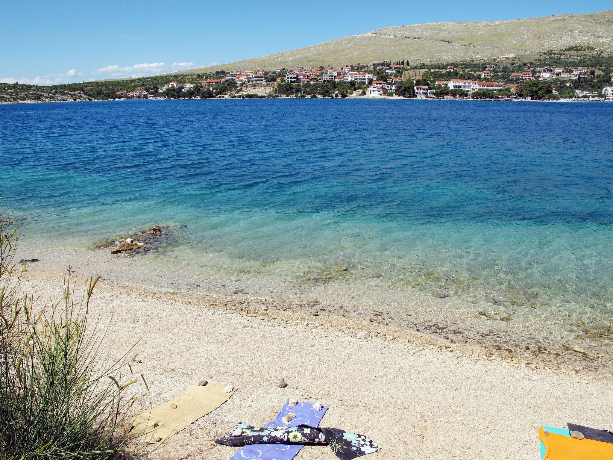 Foto 3 - Apartment mit 2 Schlafzimmern in Sibenik mit blick aufs meer