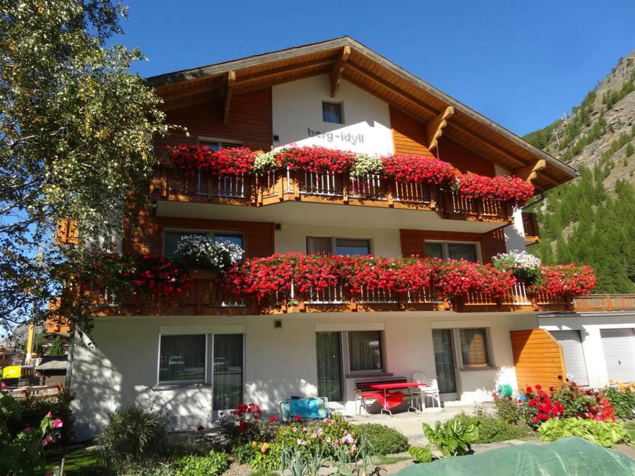 Photo 10 - 3 bedroom Apartment in Saas-Grund with garden