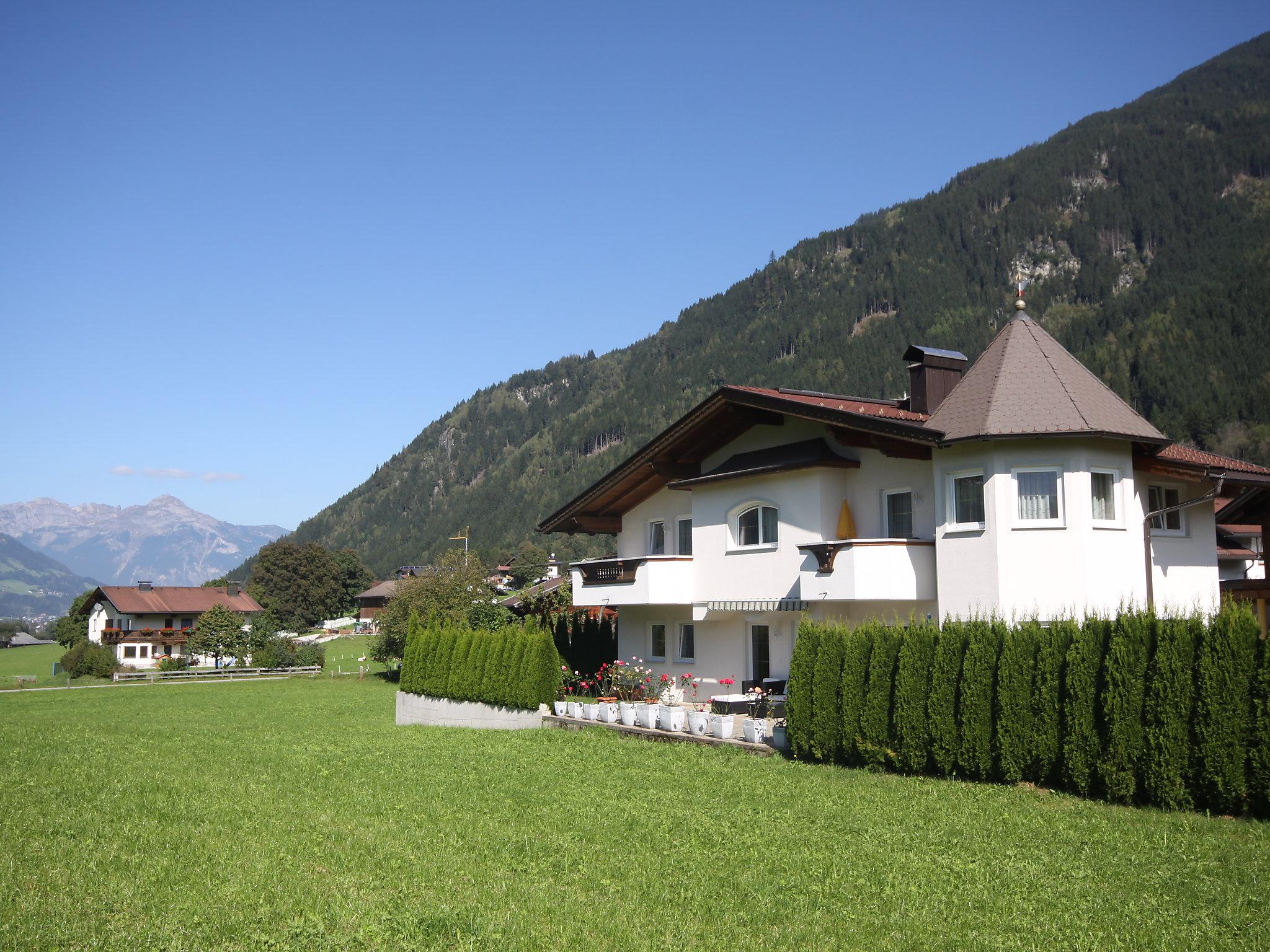 Photo 19 - Appartement de 1 chambre à Stumm avec vues sur la montagne