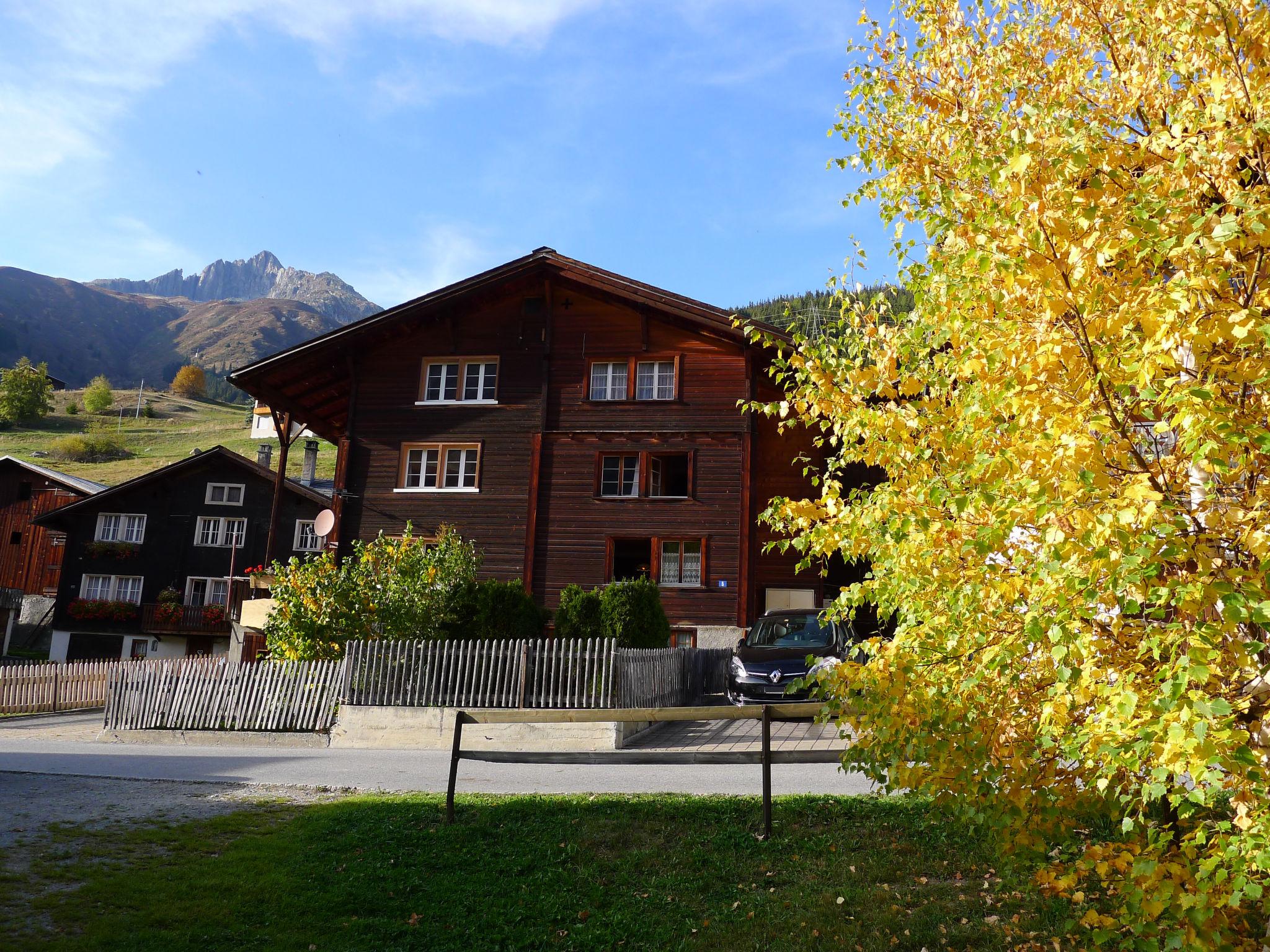 Photo 18 - Appartement de 3 chambres à Tujetsch avec vues sur la montagne