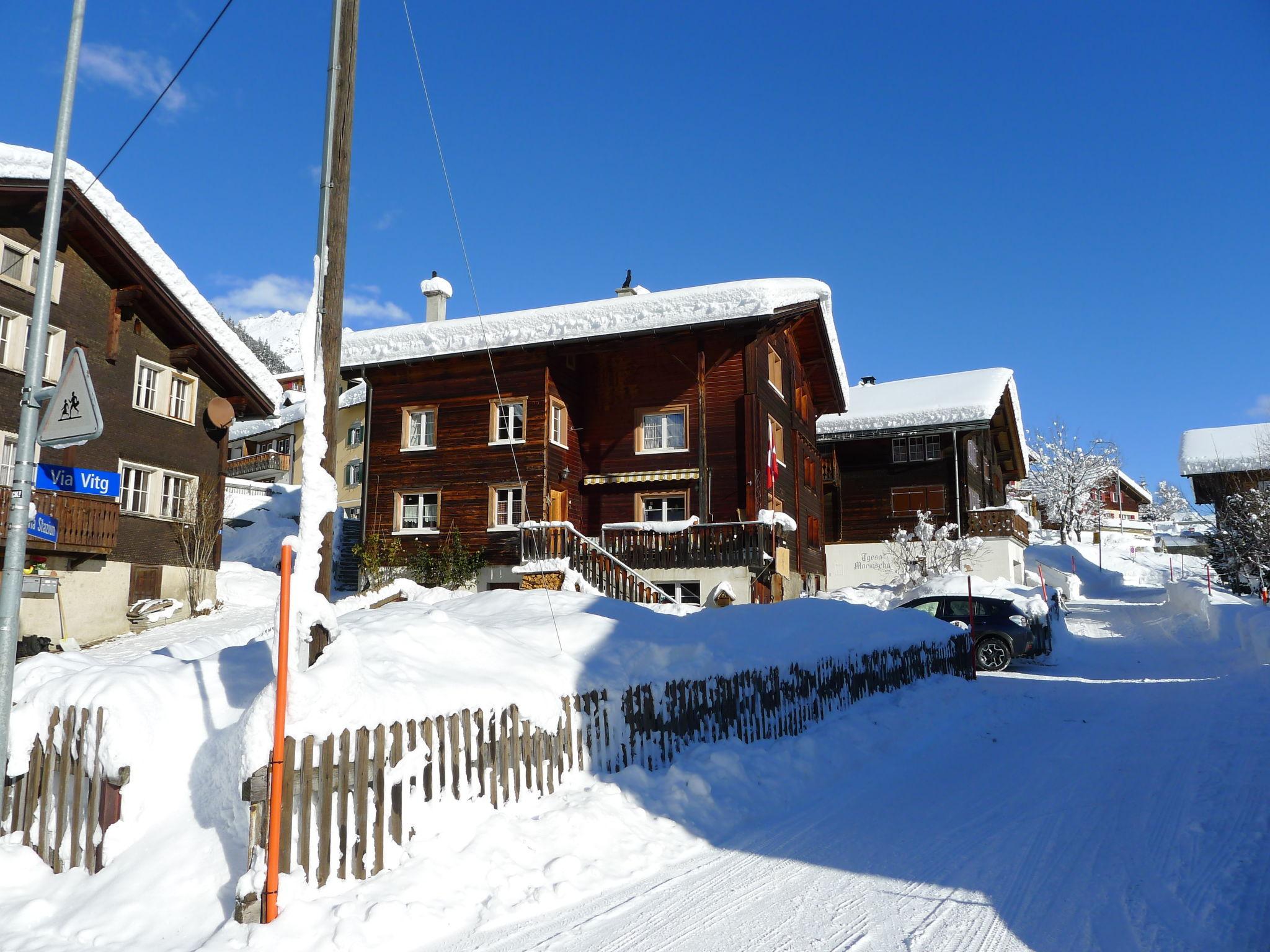 Photo 28 - Appartement de 3 chambres à Tujetsch avec vues sur la montagne