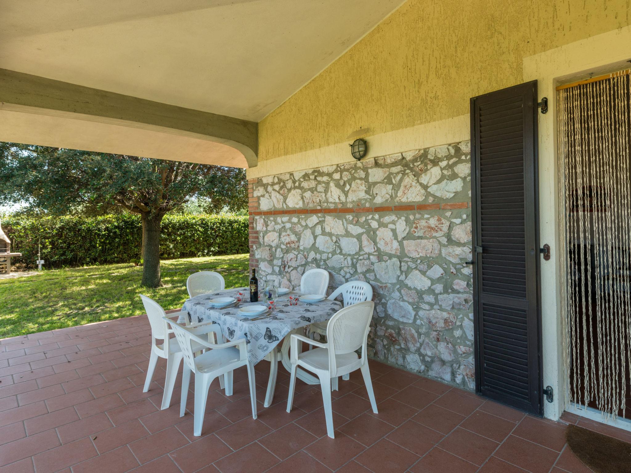 Photo 3 - Maison de 3 chambres à Grosseto avec jardin et vues à la mer