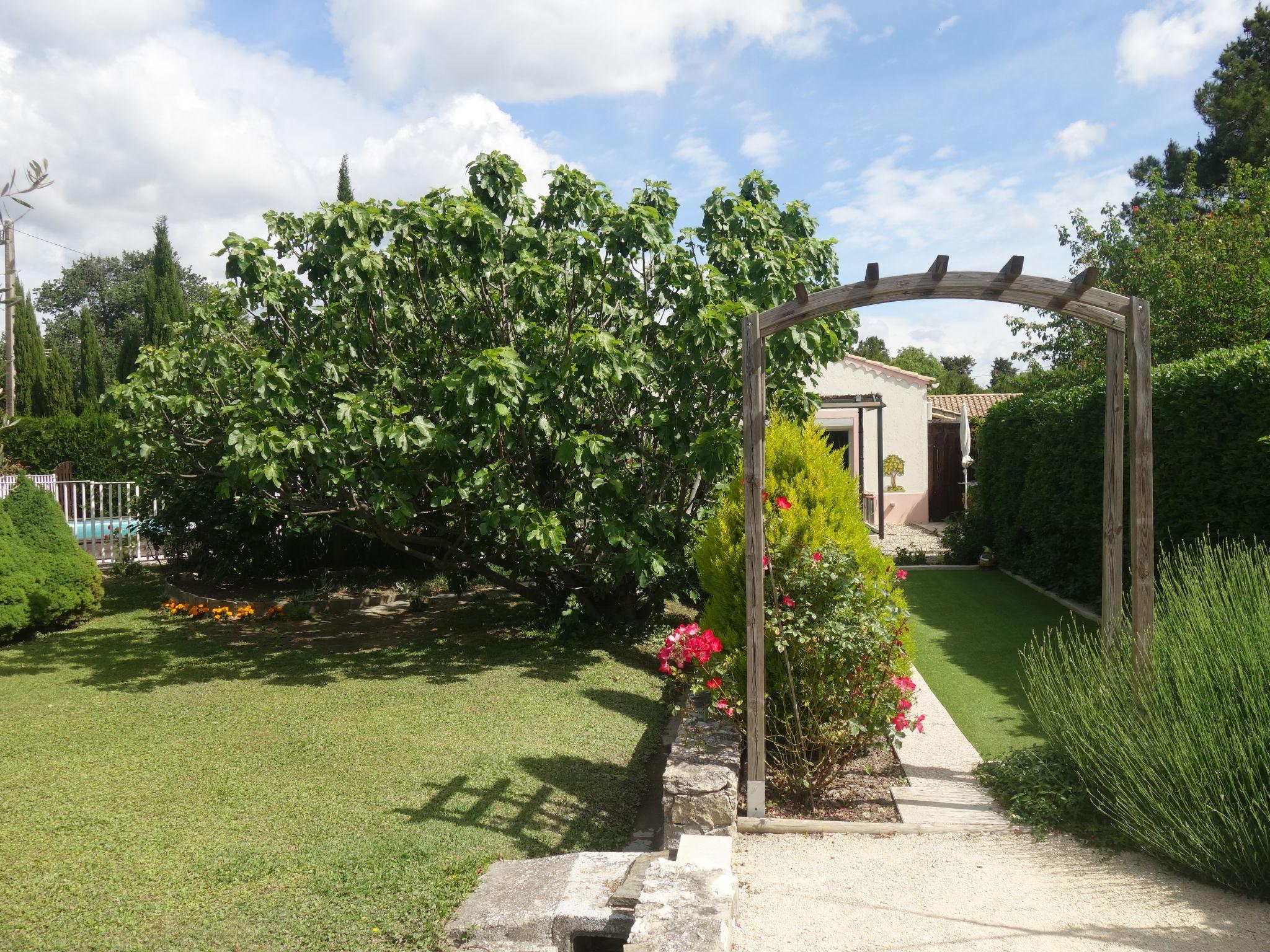 Foto 12 - Appartamento a Caumont-sur-Durance con piscina privata e giardino