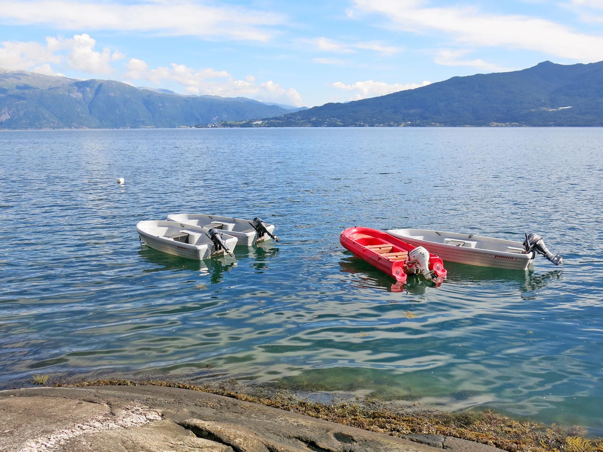 Foto 4 - Casa de 3 quartos em Balestrand com jardim e terraço