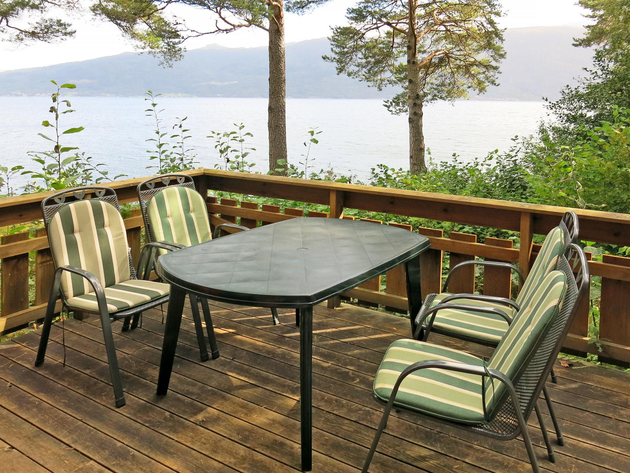 Photo 4 - Maison de 3 chambres à Balestrand avec terrasse et sauna