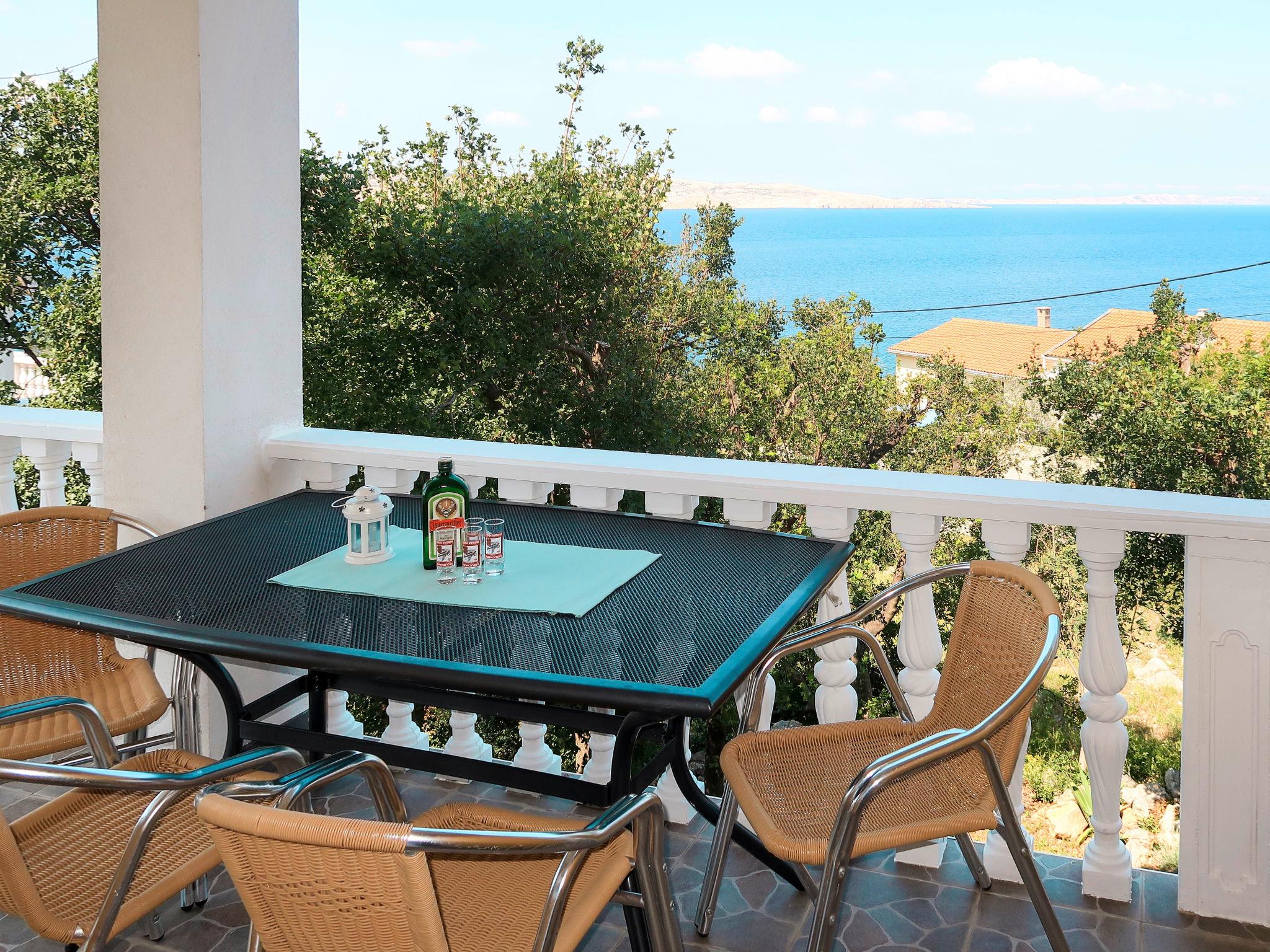 Foto 10 - Apartamento de 1 quarto em Senj com vistas do mar