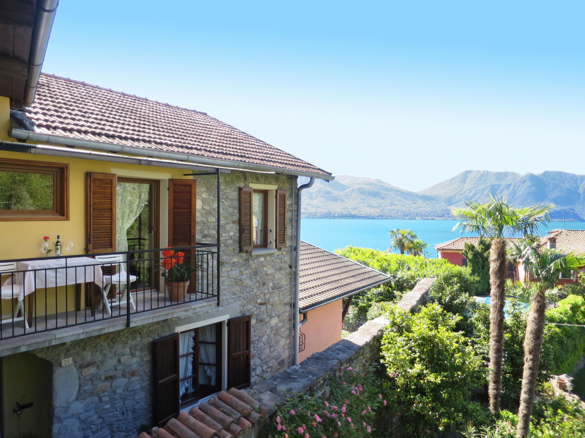 Photo 2 - Appartement de 3 chambres à Cannero Riviera avec jardin et vues sur la montagne