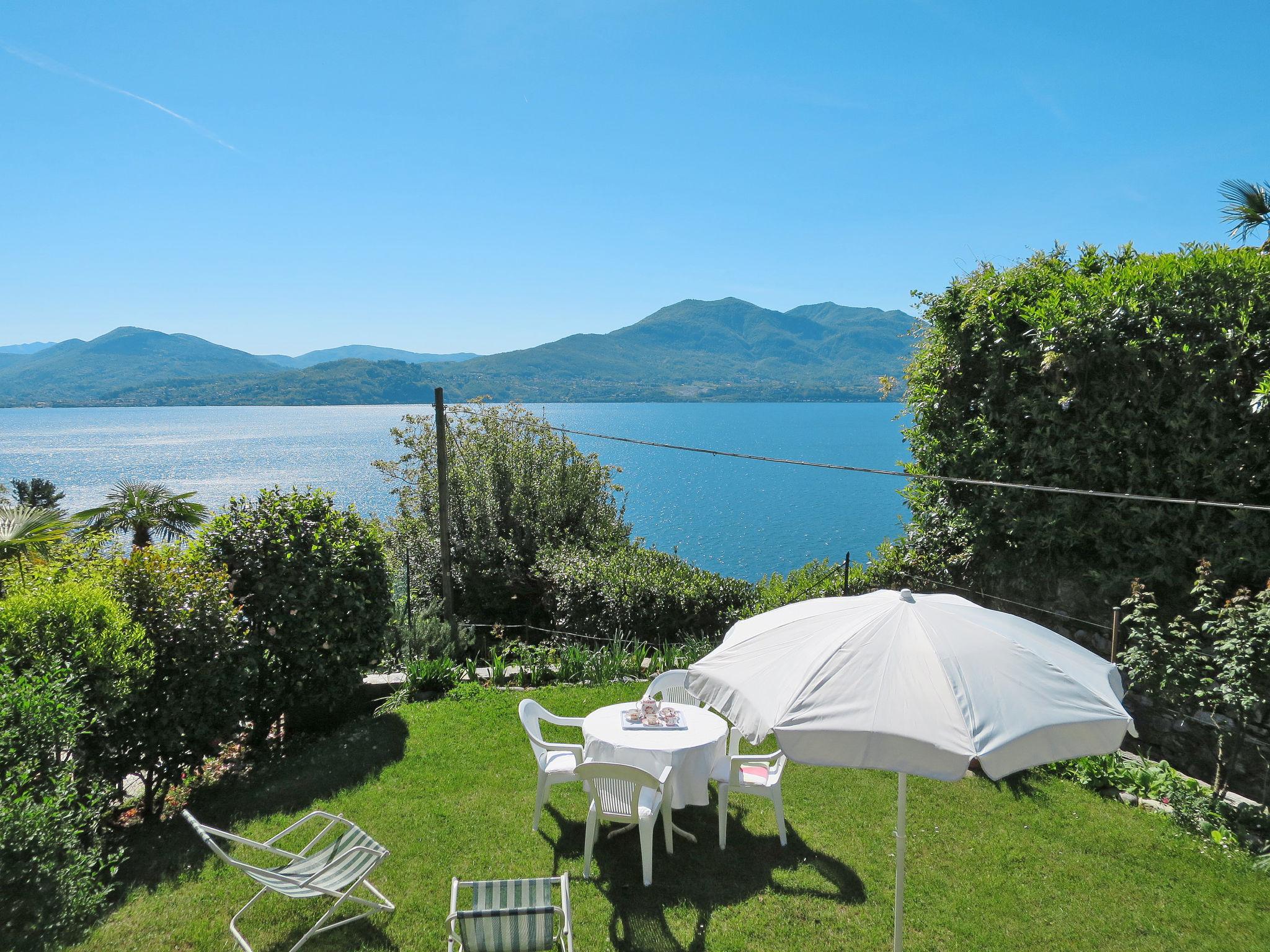 Photo 1 - 3 bedroom Apartment in Cannero Riviera with garden and mountain view