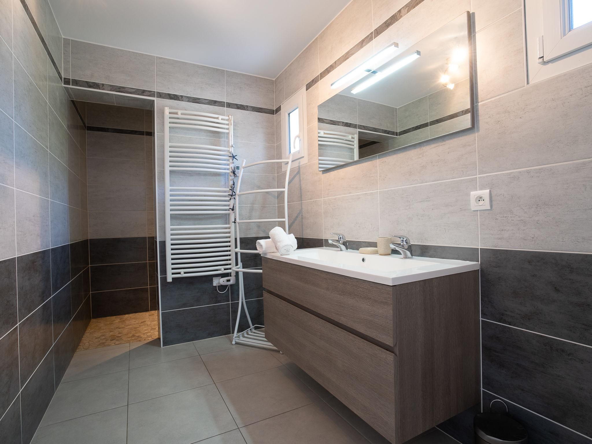 Foto 21 - Casa con 5 camere da letto a Agde con piscina privata e vista mare