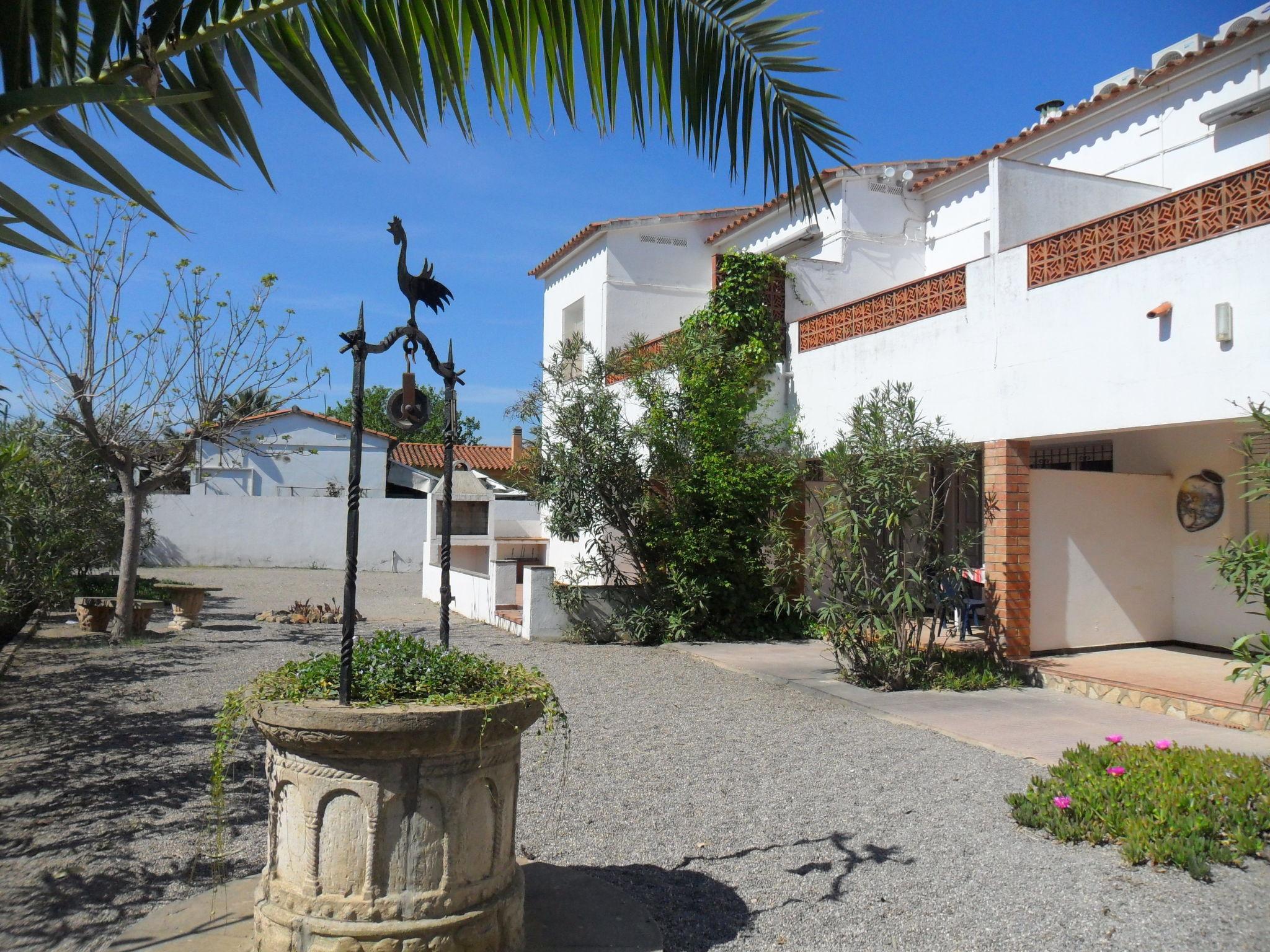 Photo 12 - 1 bedroom Apartment in l'Escala with terrace and sea view