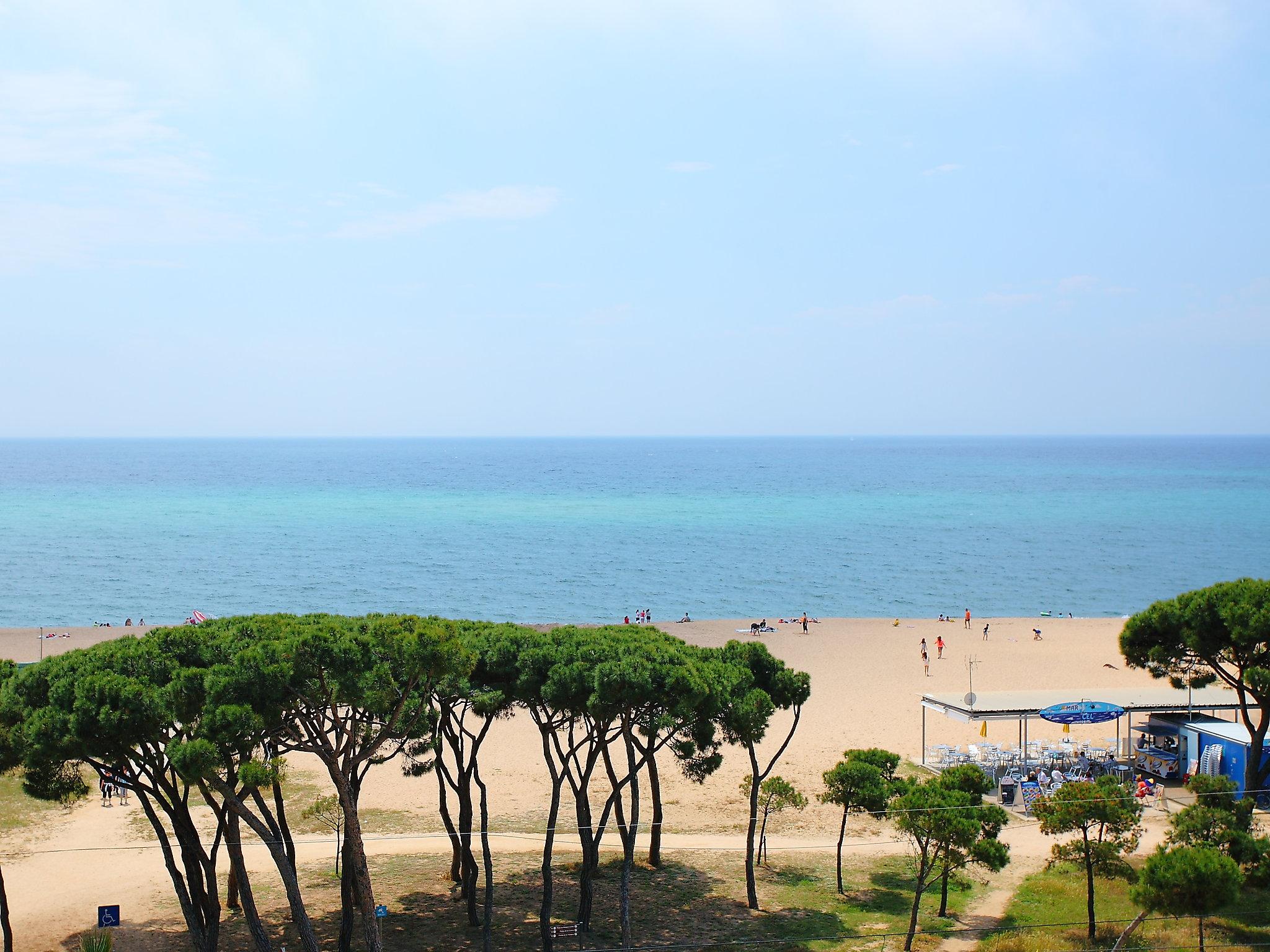 Foto 11 - Apartment mit 3 Schlafzimmern in Malgrat de Mar mit schwimmbad und blick aufs meer