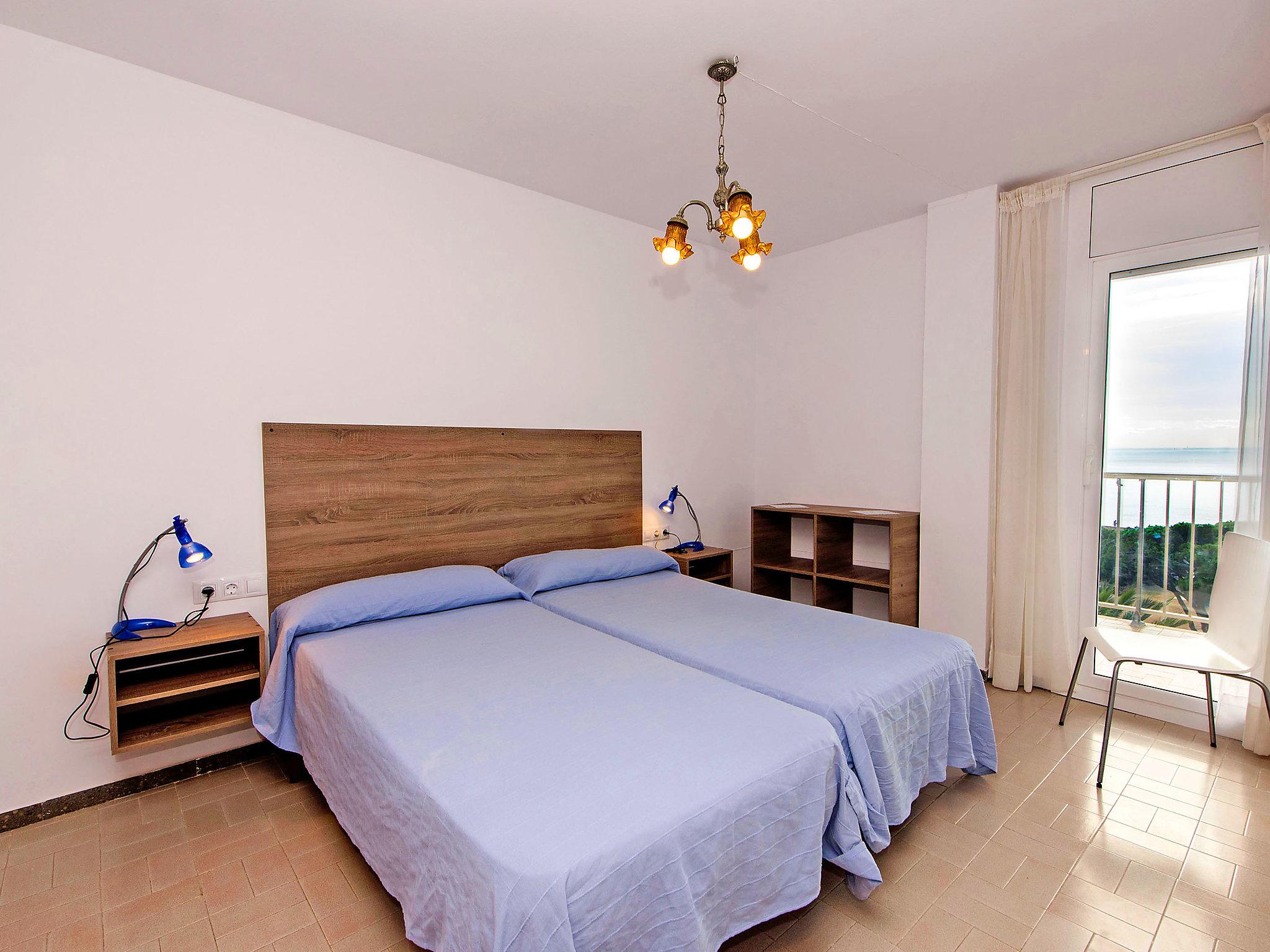 Photo 8 - 3 bedroom Apartment in Malgrat de Mar with swimming pool and garden