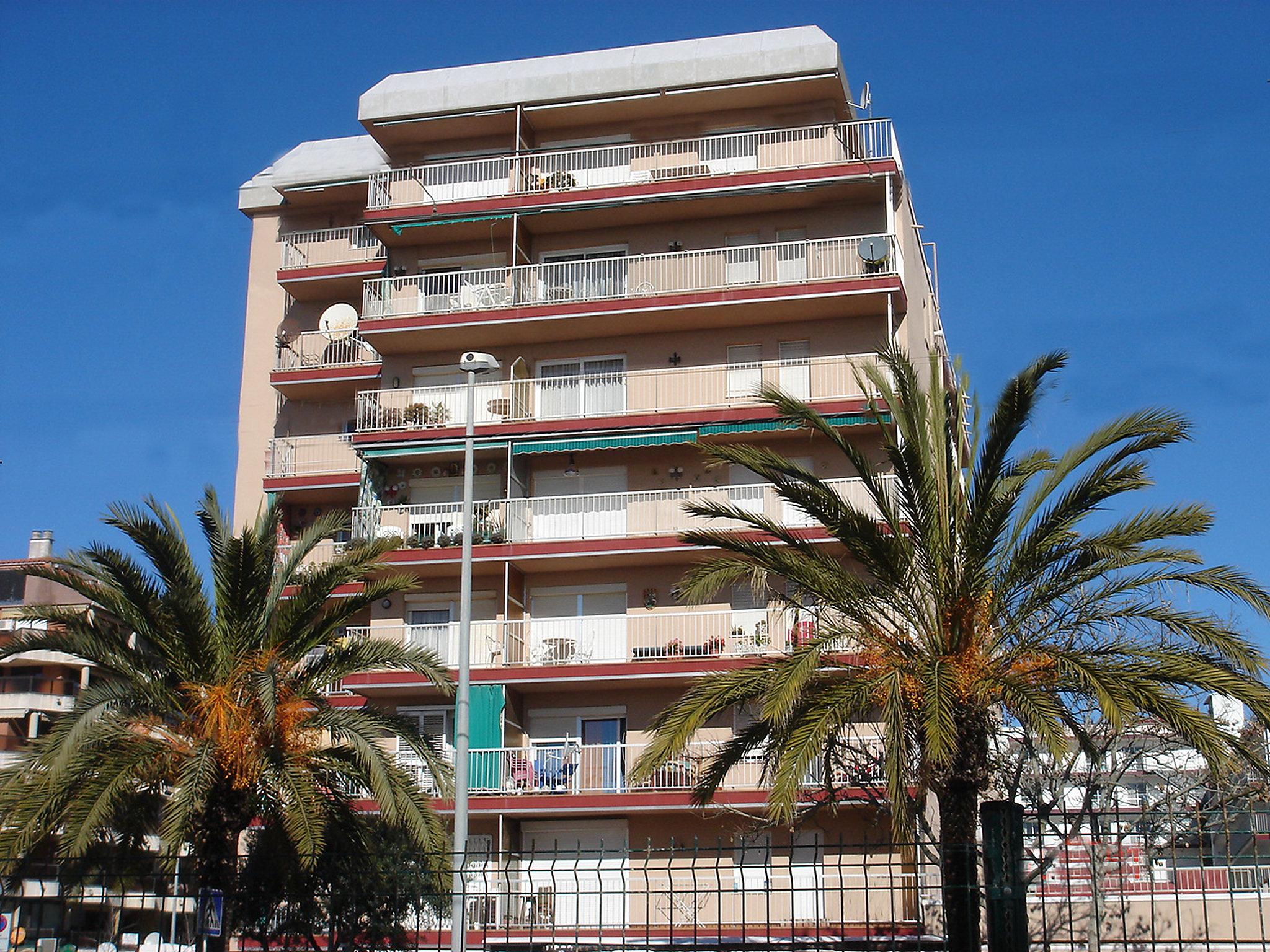 Foto 12 - Apartamento de 3 habitaciones en Malgrat de Mar con piscina y vistas al mar