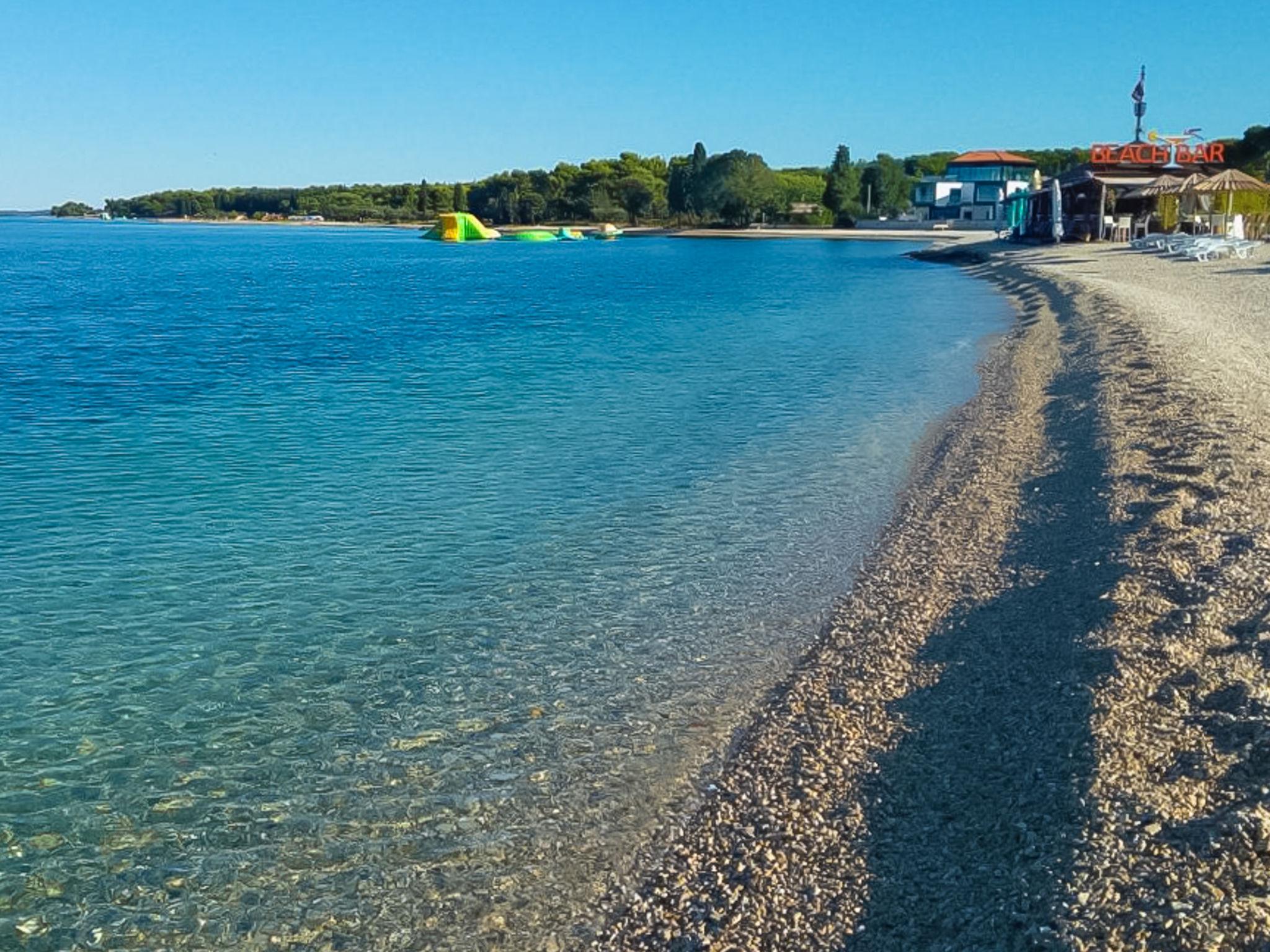 Foto 19 - Appartamento con 3 camere da letto a Fažana con piscina privata e vista mare