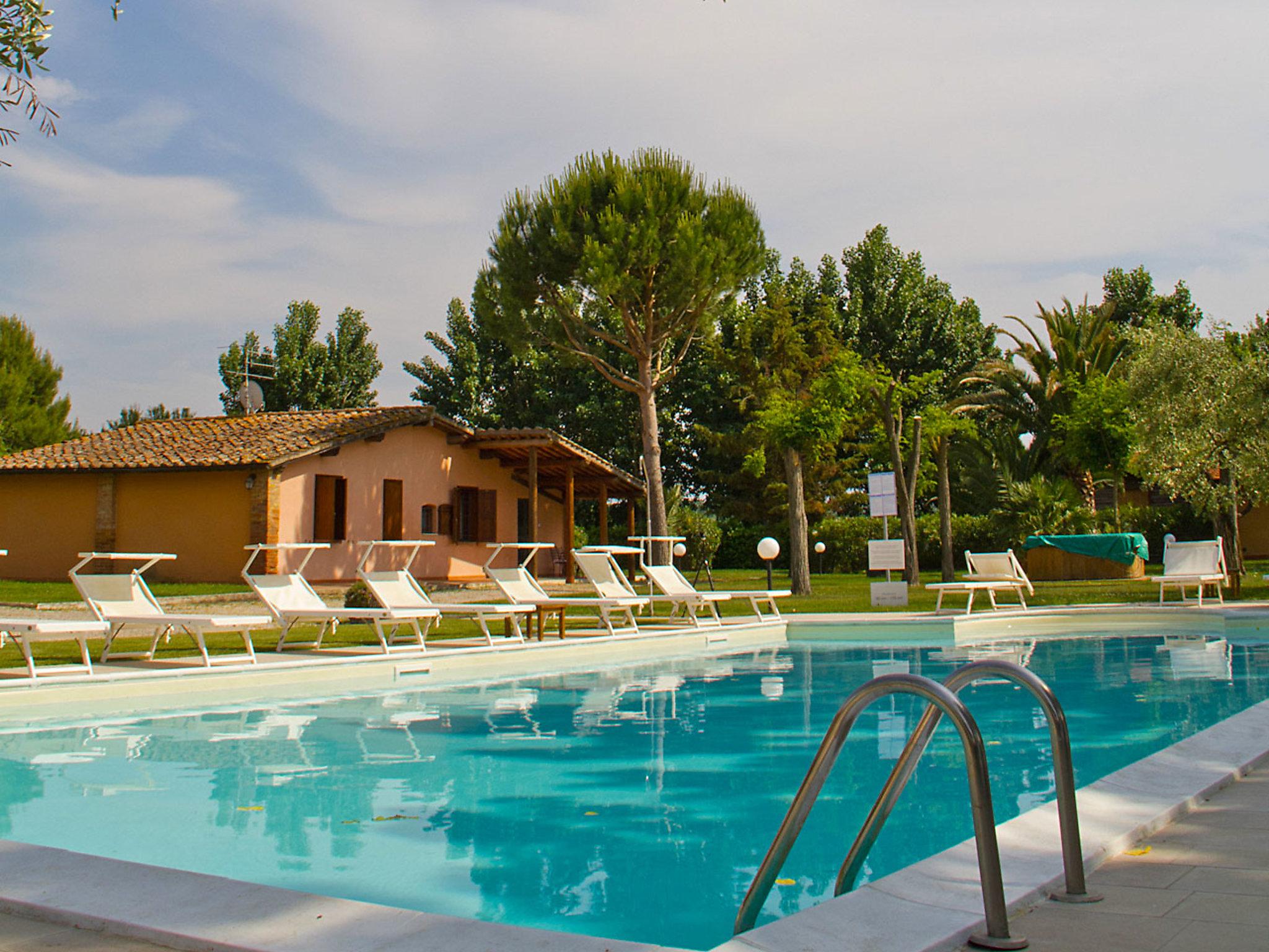 Photo 14 - Appartement de 2 chambres à Grosseto avec piscine et jardin