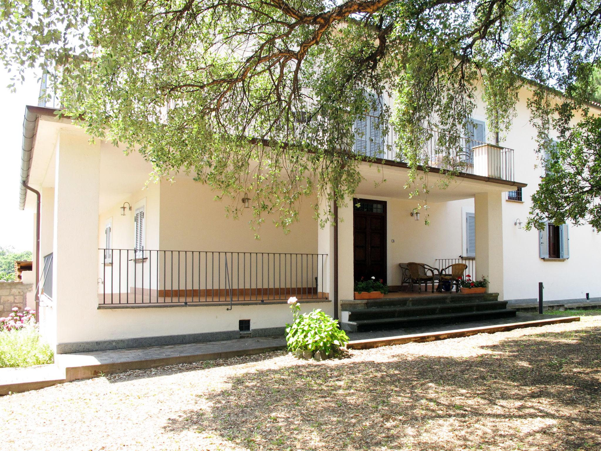 Foto 6 - Apartamento de 1 habitación en Caprarola con piscina y jardín