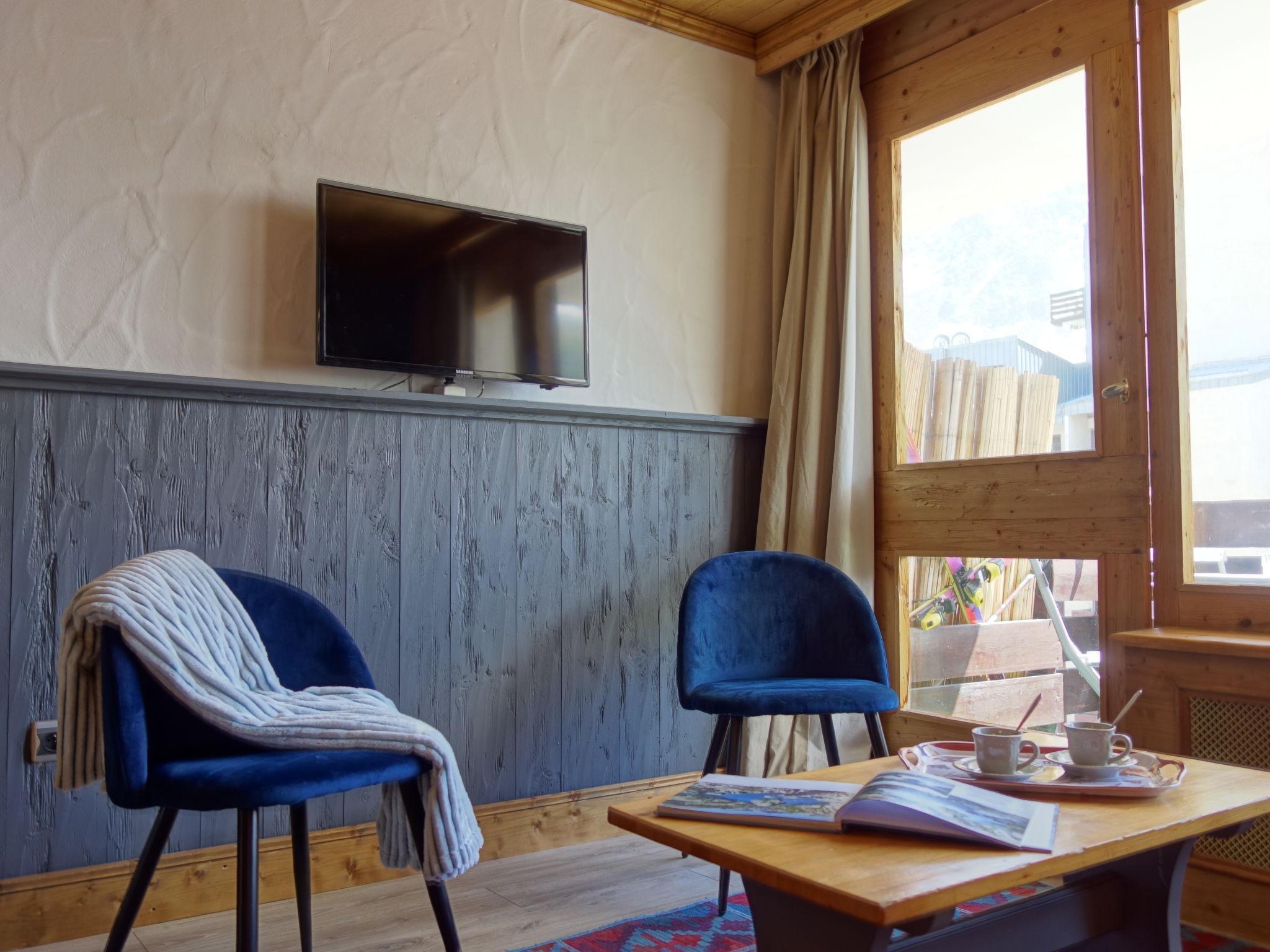 Foto 8 - Appartamento con 2 camere da letto a Tignes con vista sulle montagne
