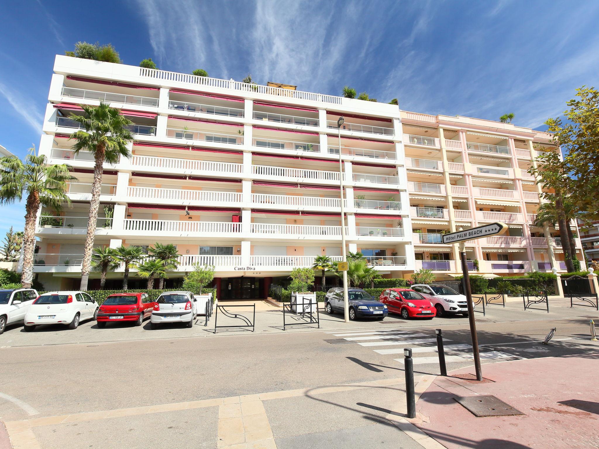 Foto 16 - Apartamento de 1 habitación en Cannes con jardín y vistas al mar