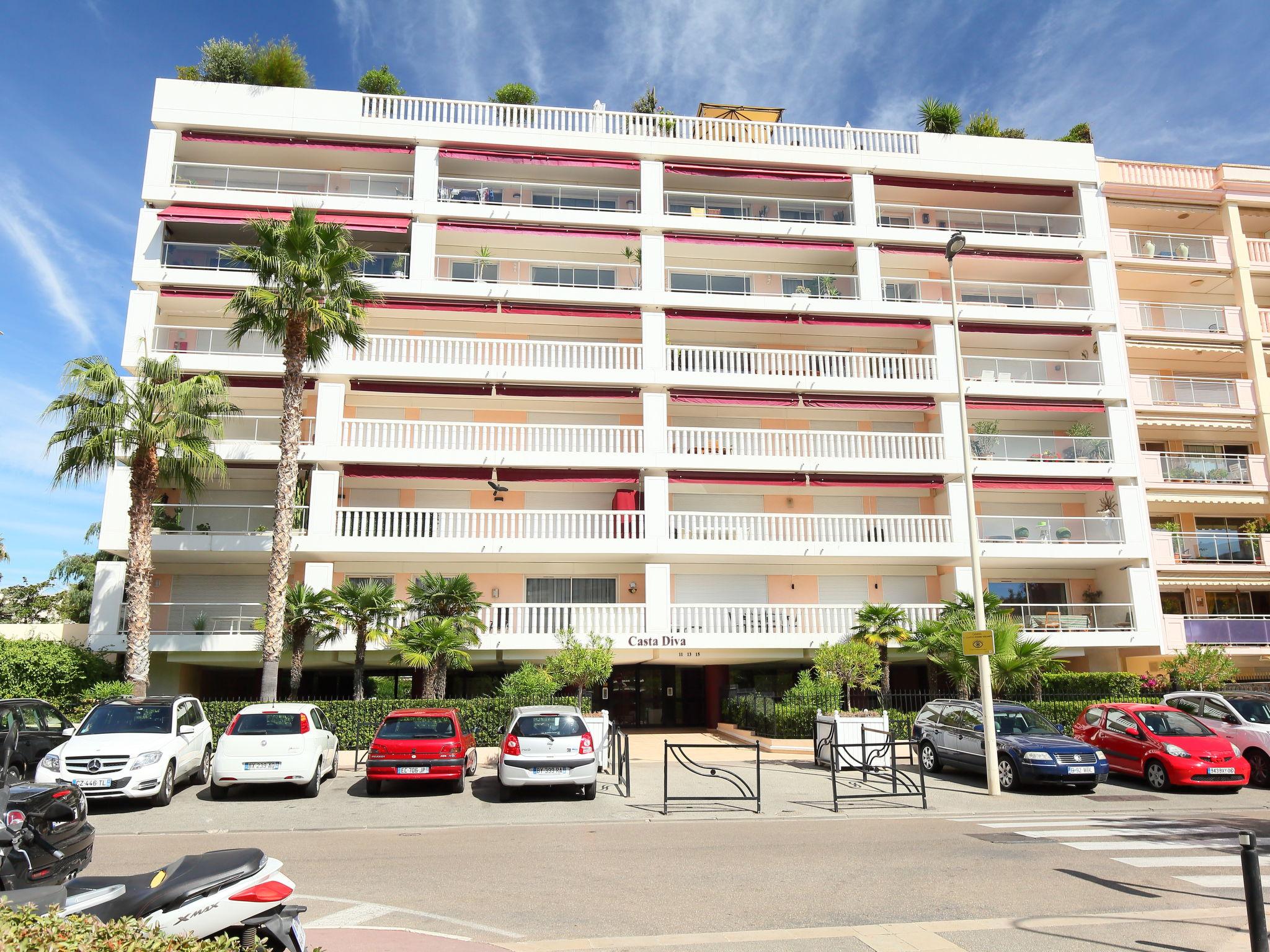 Foto 17 - Apartamento de 1 quarto em Cannes com jardim e vistas do mar