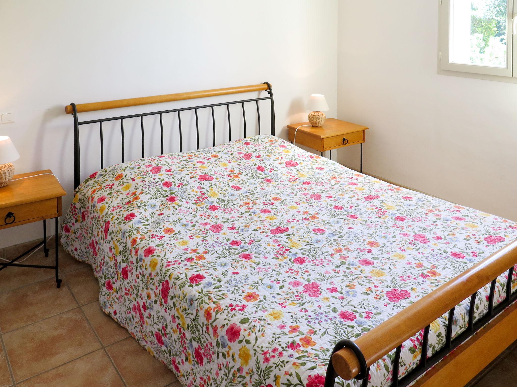 Photo 10 - 3 bedroom House in Cajarc with private pool and garden