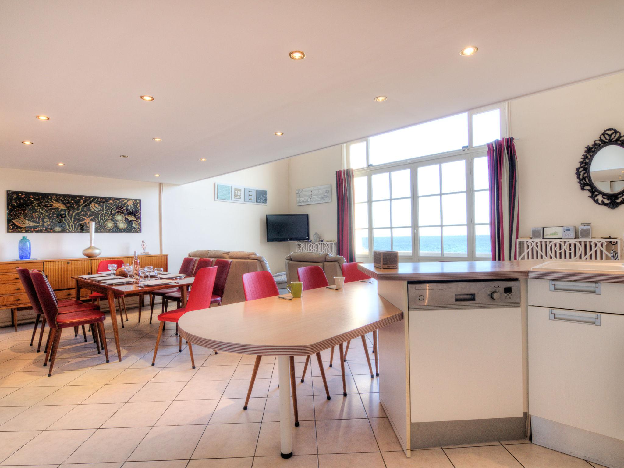 Foto 12 - Apartamento de 4 habitaciones en Dinard con vistas al mar