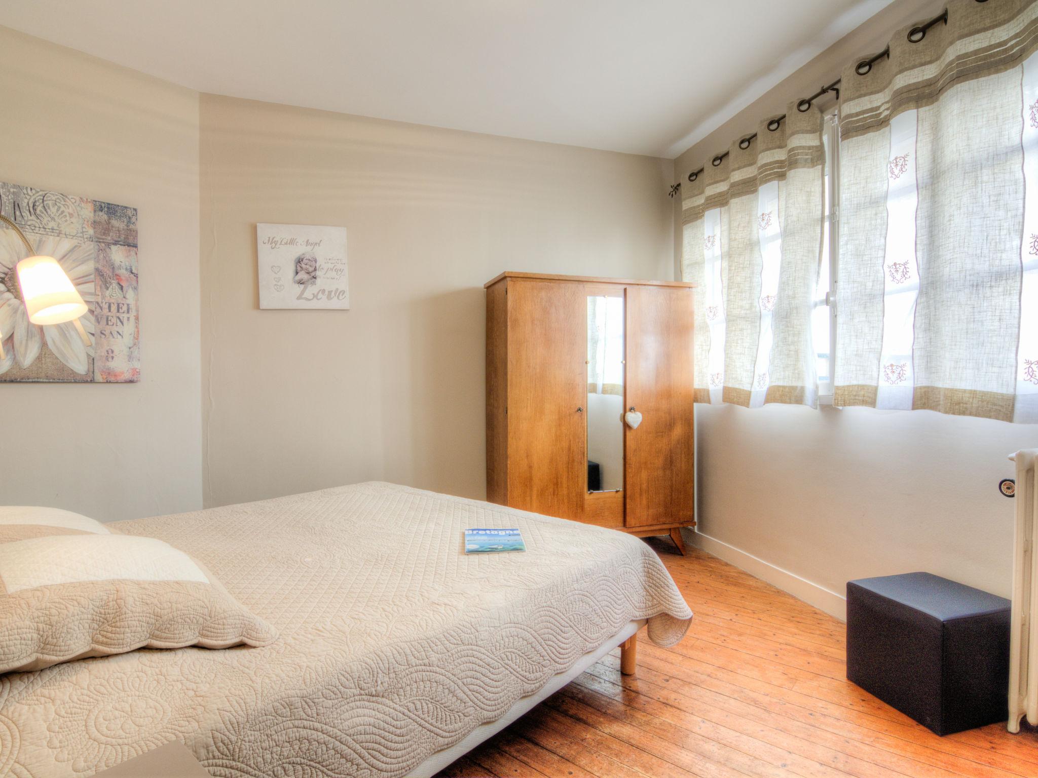 Foto 19 - Appartamento con 4 camere da letto a Dinard con vista mare