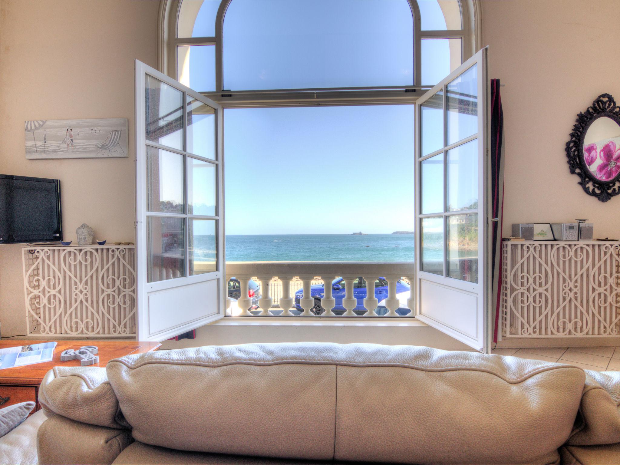 Foto 1 - Apartamento de 4 habitaciones en Dinard con vistas al mar