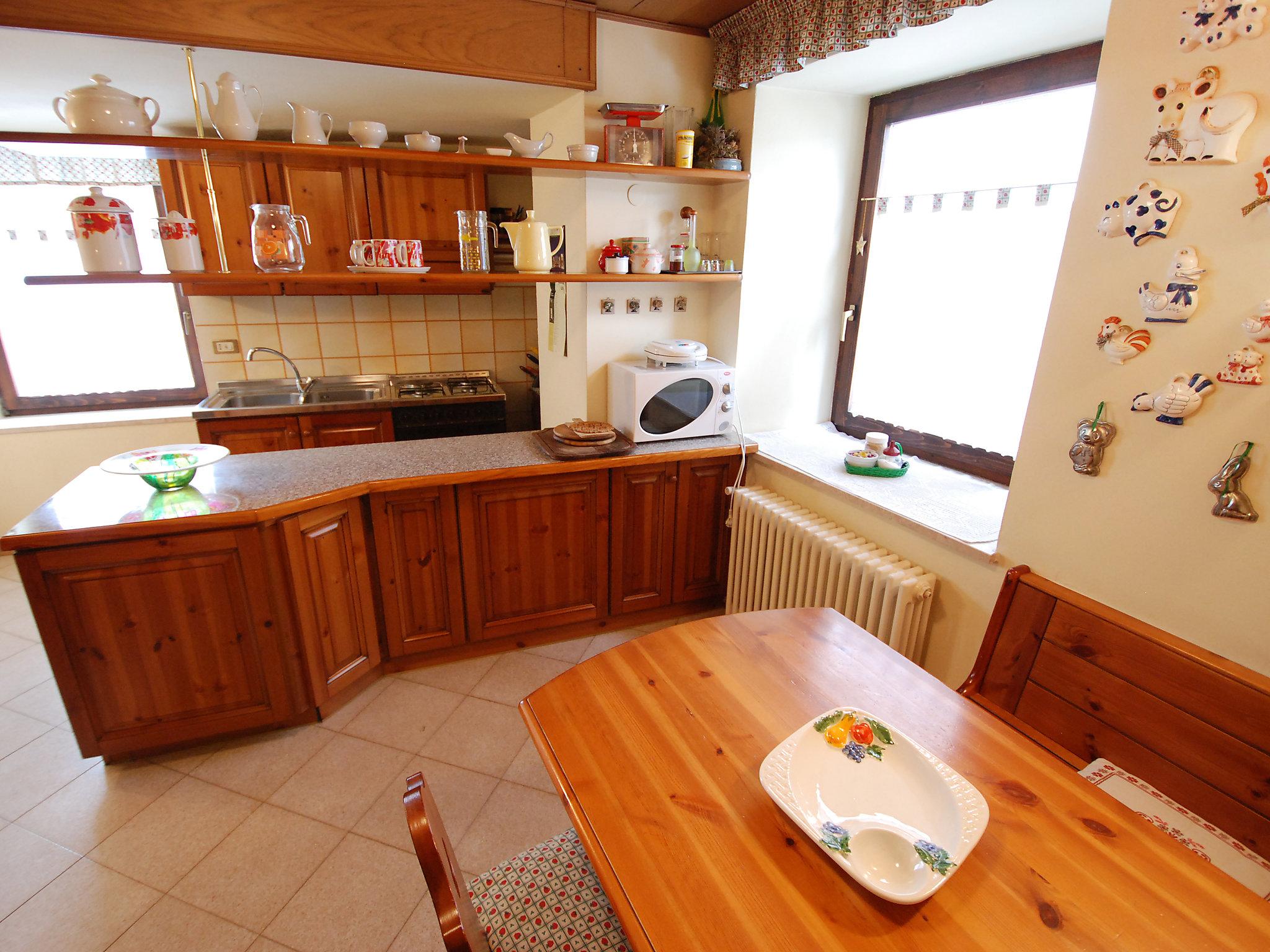 Photo 3 - 2 bedroom Apartment in Predazzo with mountain view