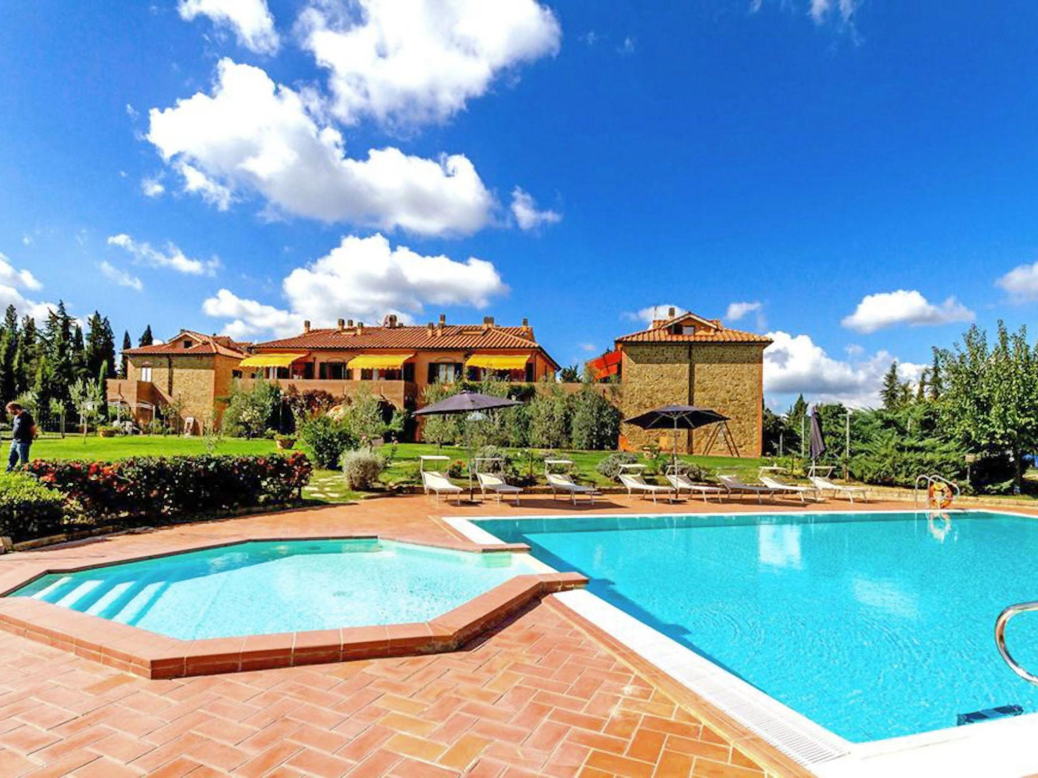 Photo 1 - 2 bedroom Apartment in Montaione with swimming pool and garden