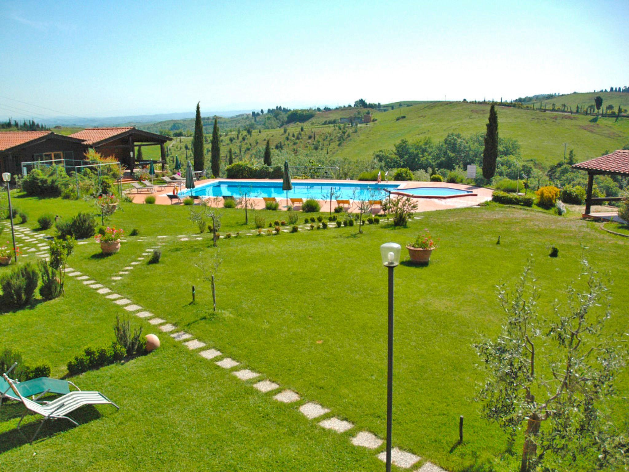 Photo 19 - 2 bedroom Apartment in Montaione with swimming pool and garden