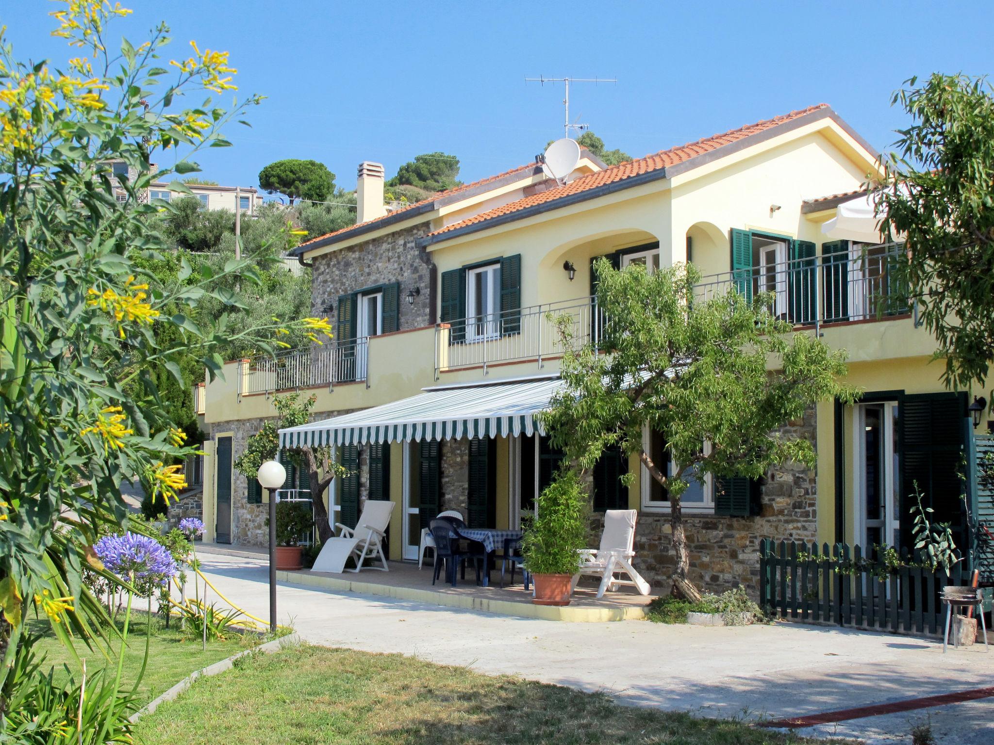 Foto 14 - Appartamento con 1 camera da letto a Imperia con giardino e terrazza